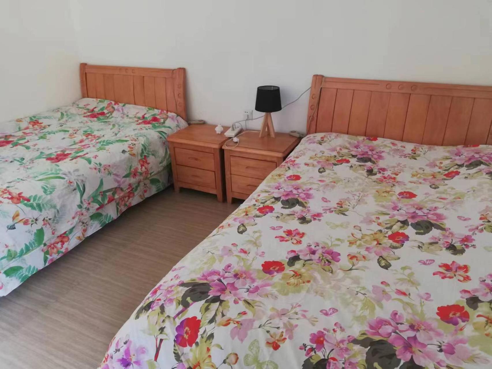 Yuanyang Flower and Horse Inn