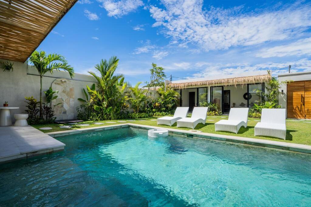 Tropicool Villa - Brand New 5BR Villa near Canggu