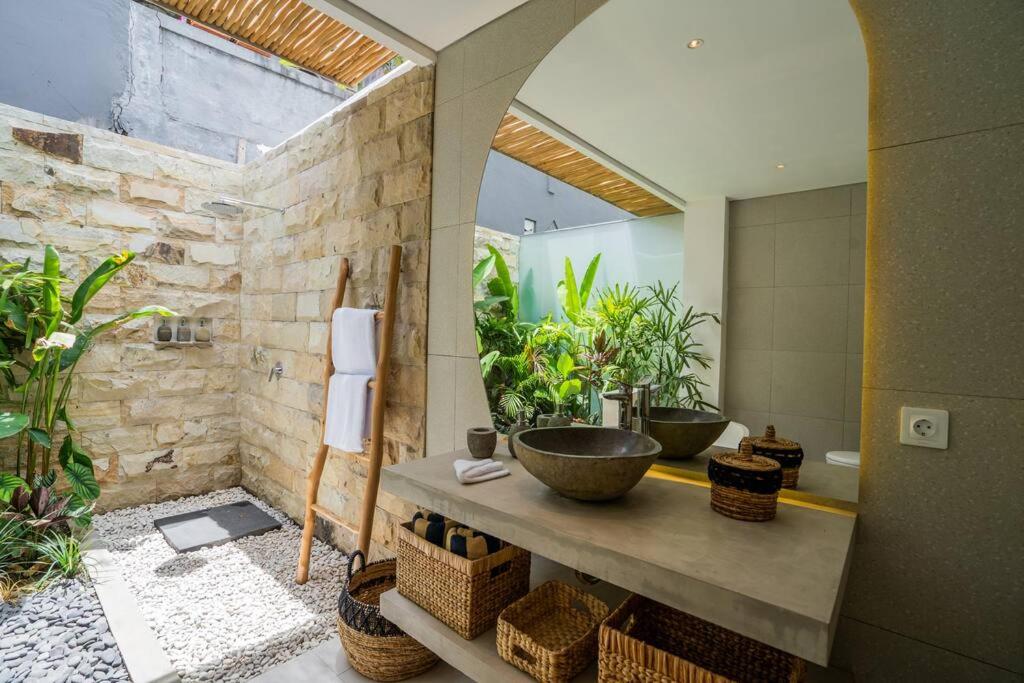 Tropicool Villa - Brand New 5BR Villa near Canggu