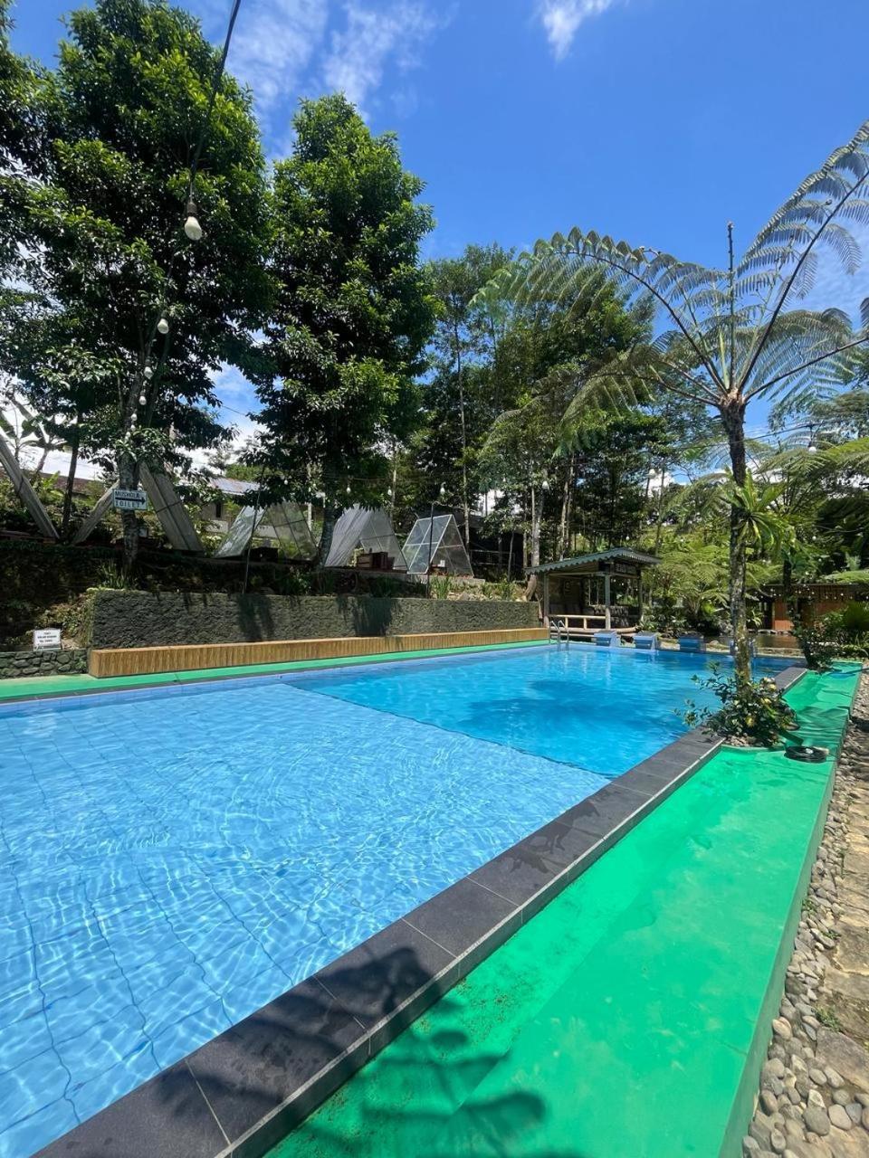 Villa Kolah Watu