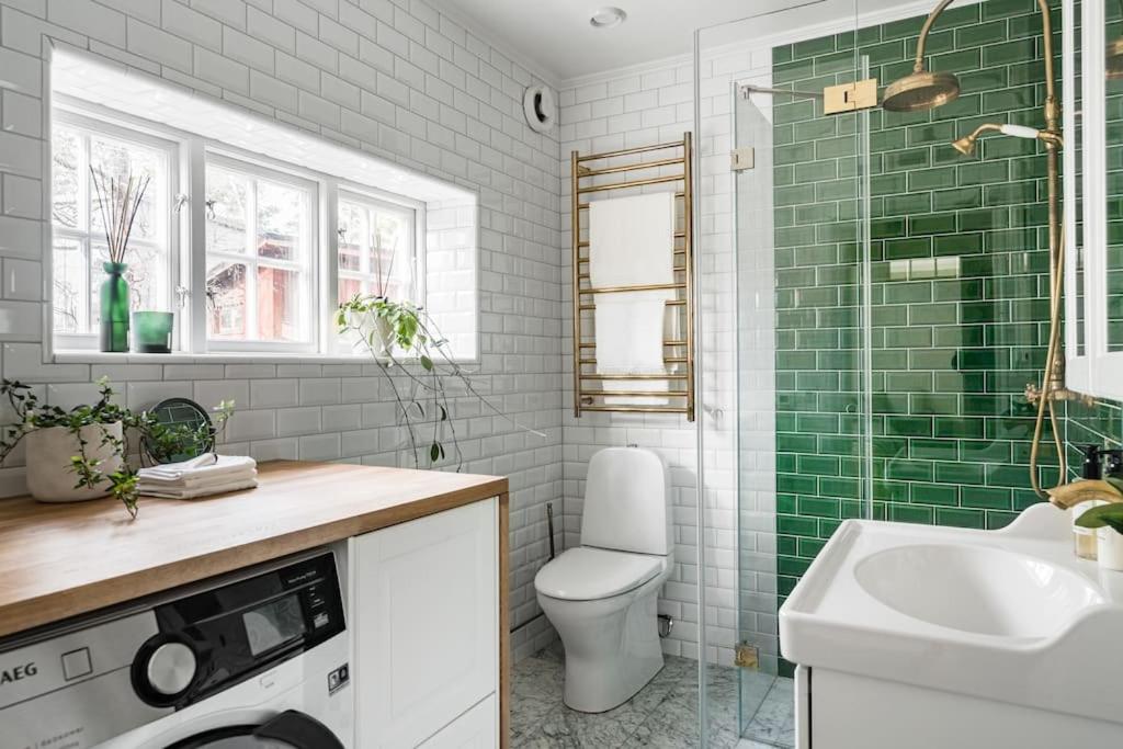 Lyxigt hus i Stockholm med bastu och sjöutsikt view 3