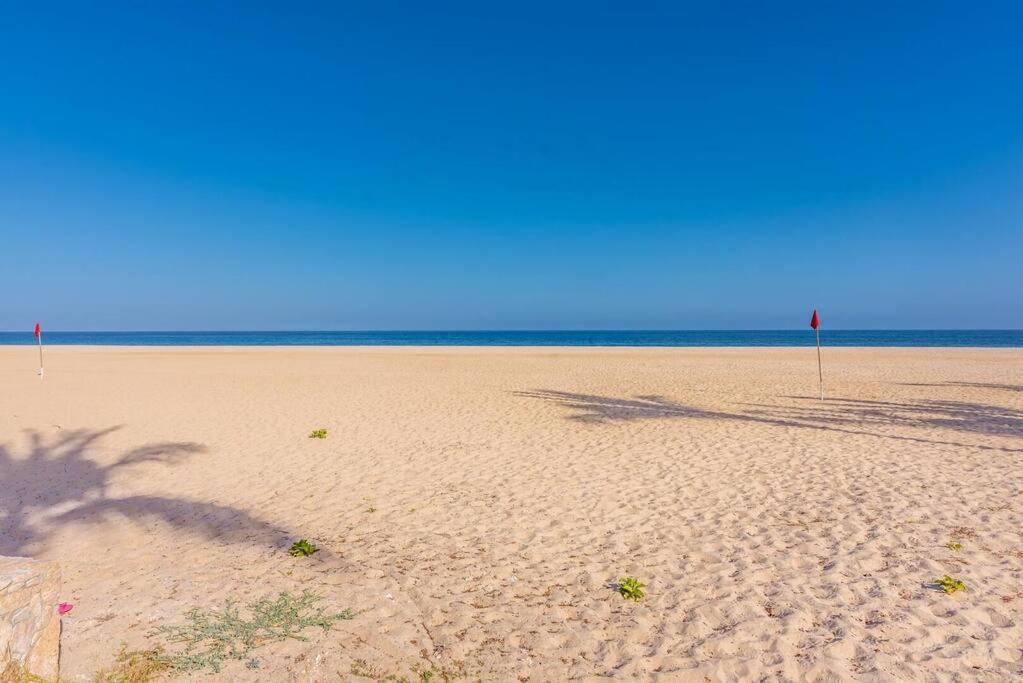 Entire Beachfront condo in Paradise view 4