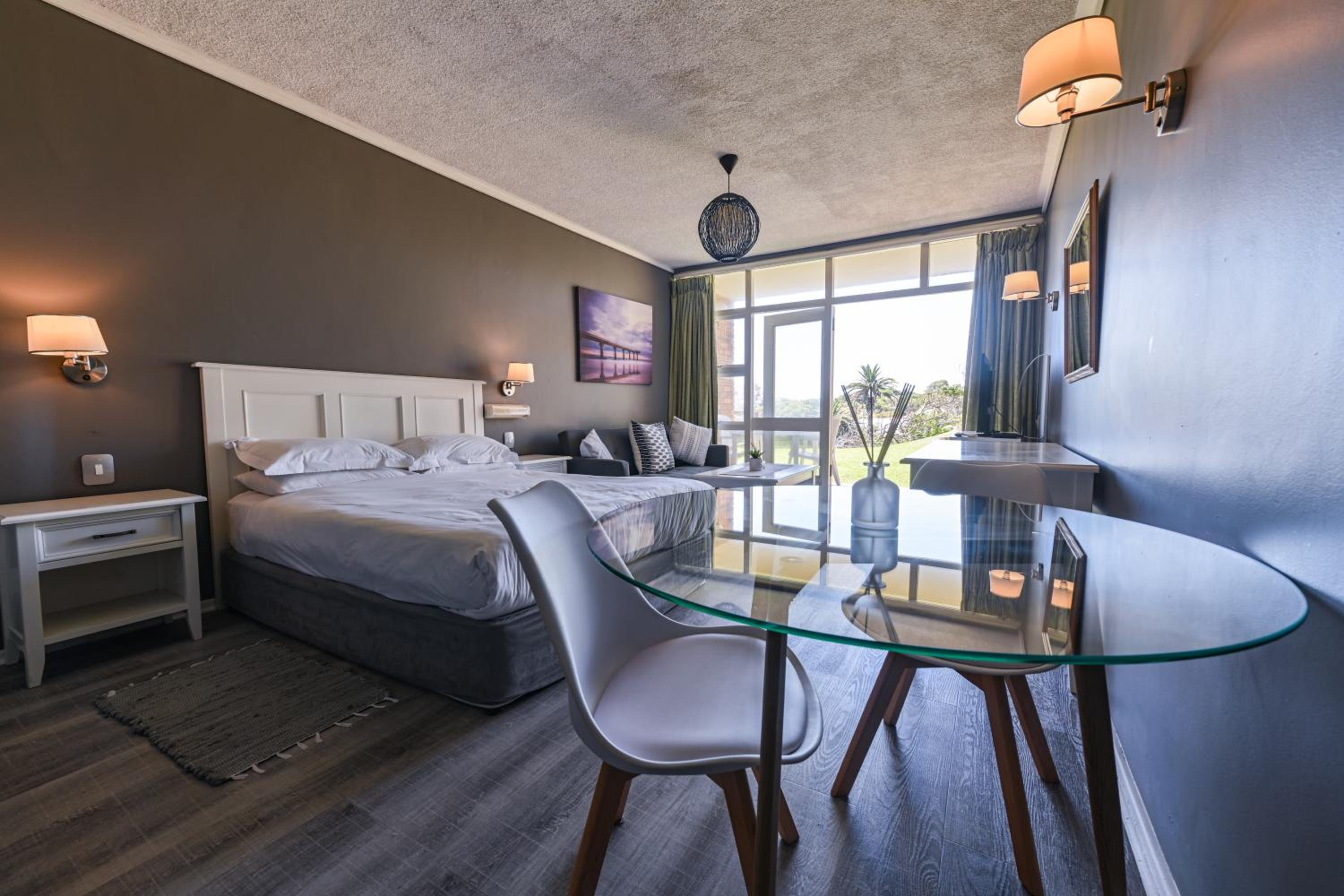 Unit 159 Brookes Hill Suites view 2