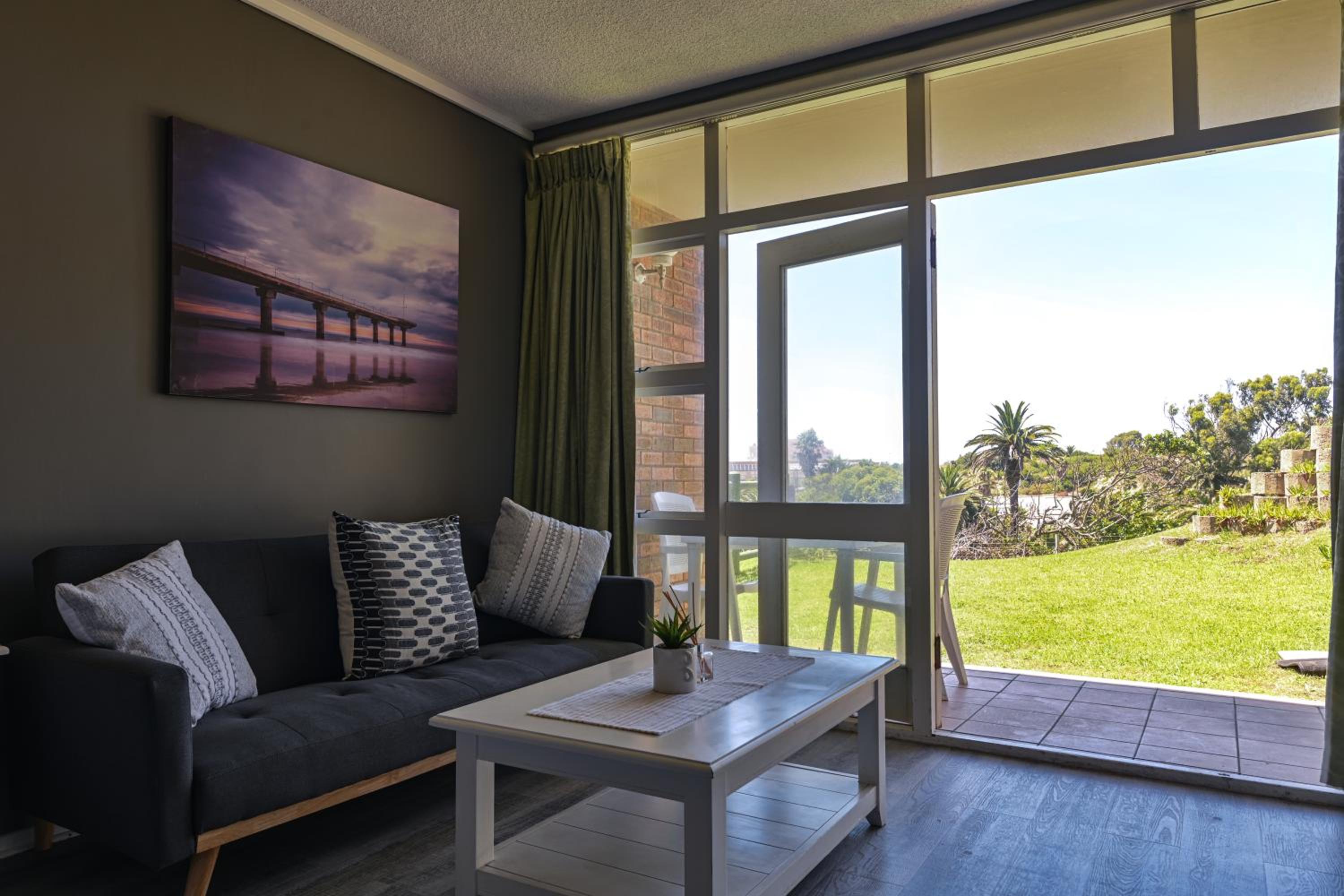 Unit 159 Brookes Hill Suites view 4