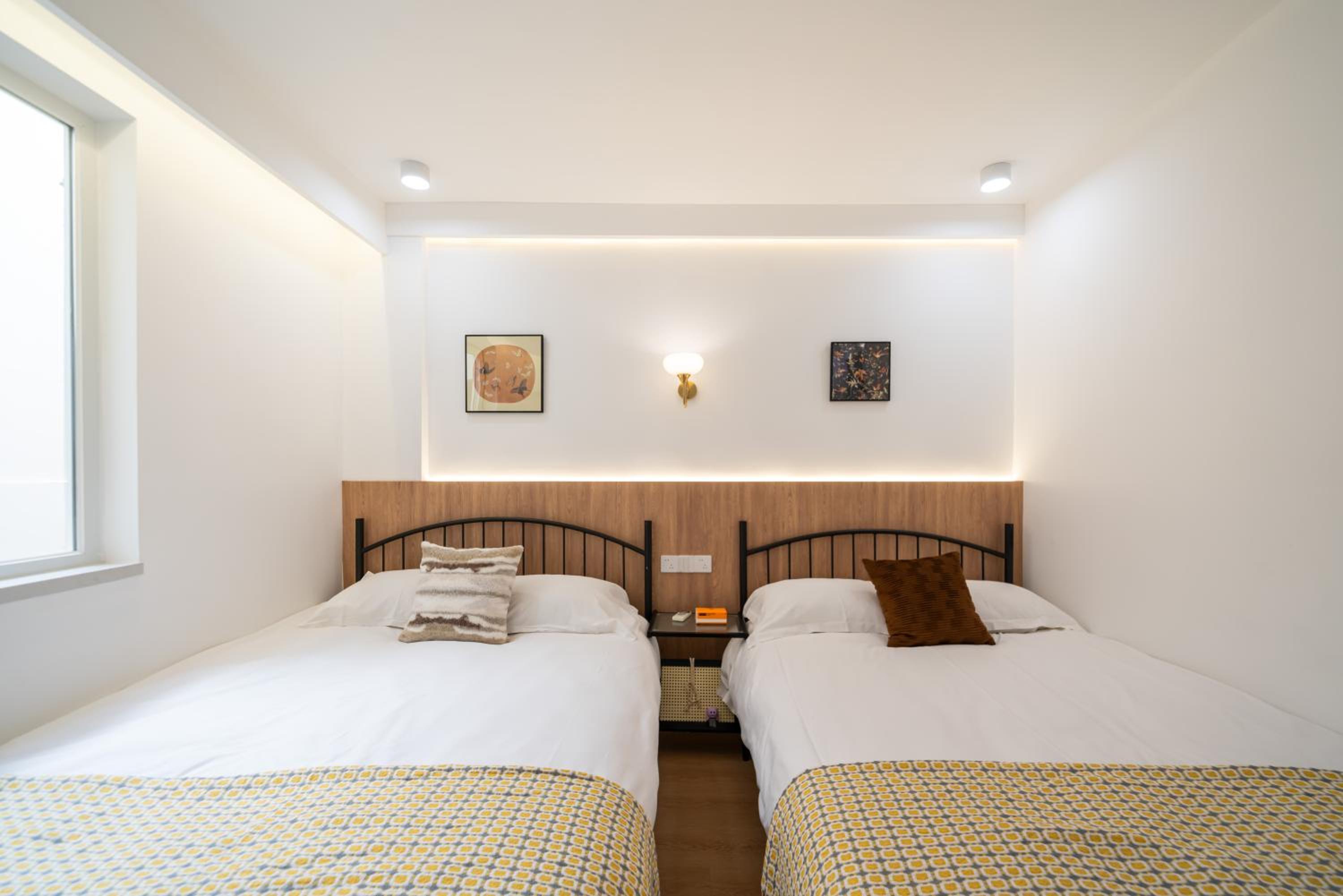 Yi Du Home with City View-110m from Jiashan Rd Metro -Easy Reach to Tianzifang - Credit Cards Accepted