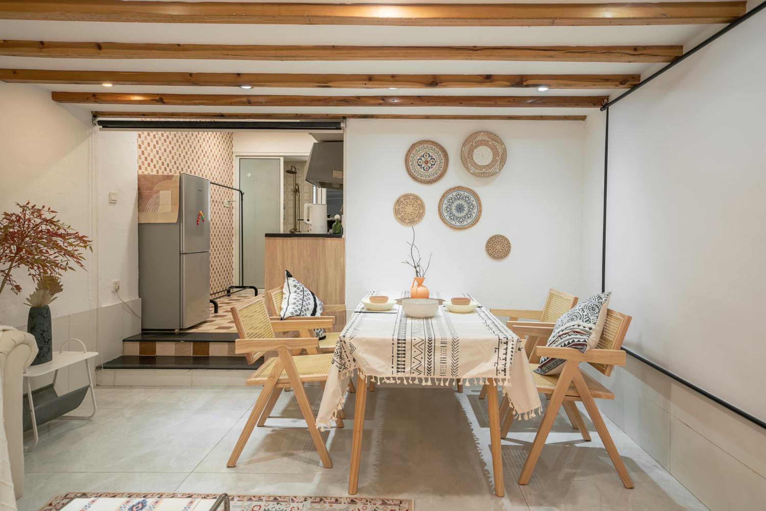 Shanghai Downtown Yi Du B&B - Near South Shaanxi Road Metro Station 600meters