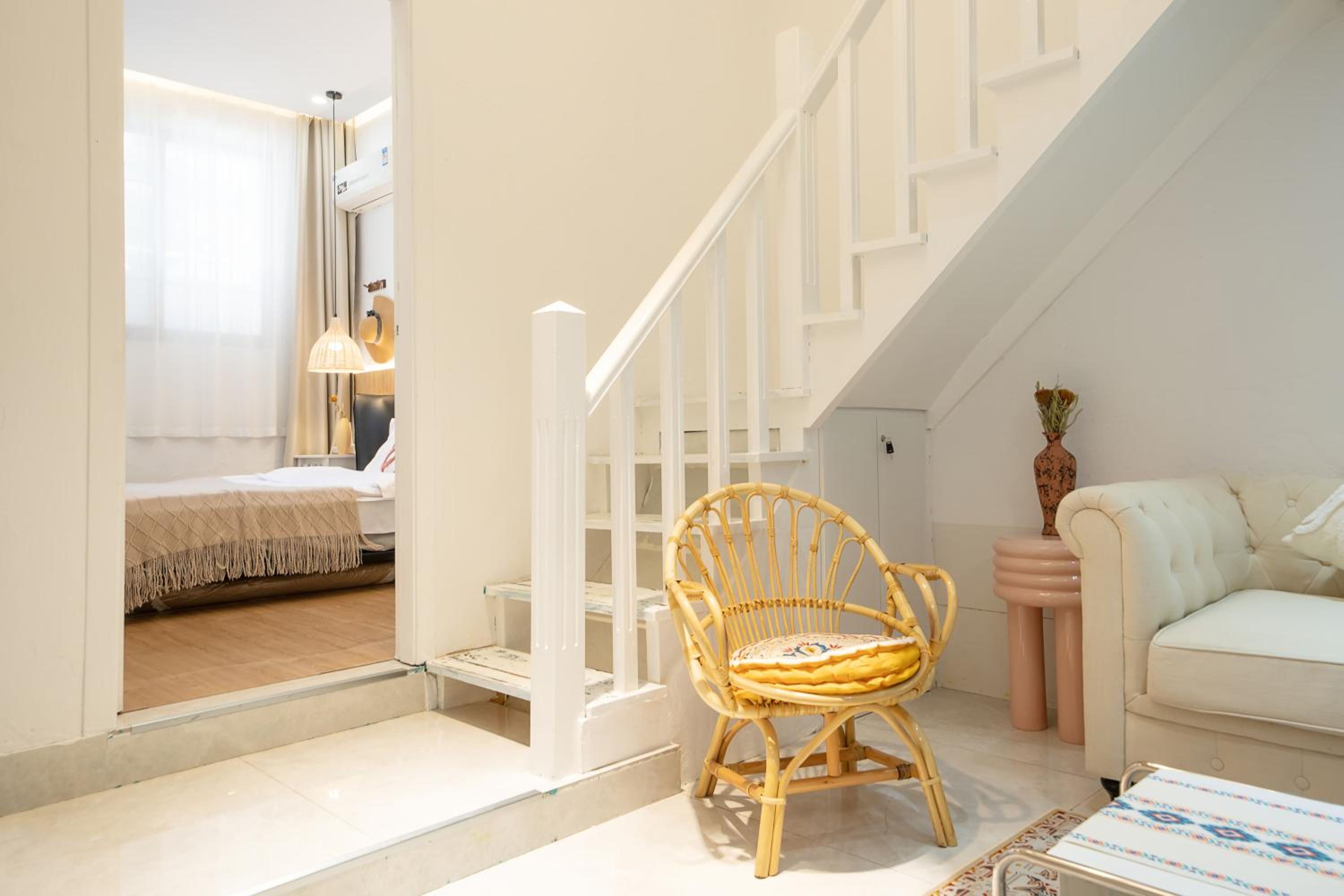 Shanghai Downtown Yi Du B&B - Near South Shaanxi Road Metro Station 600meters