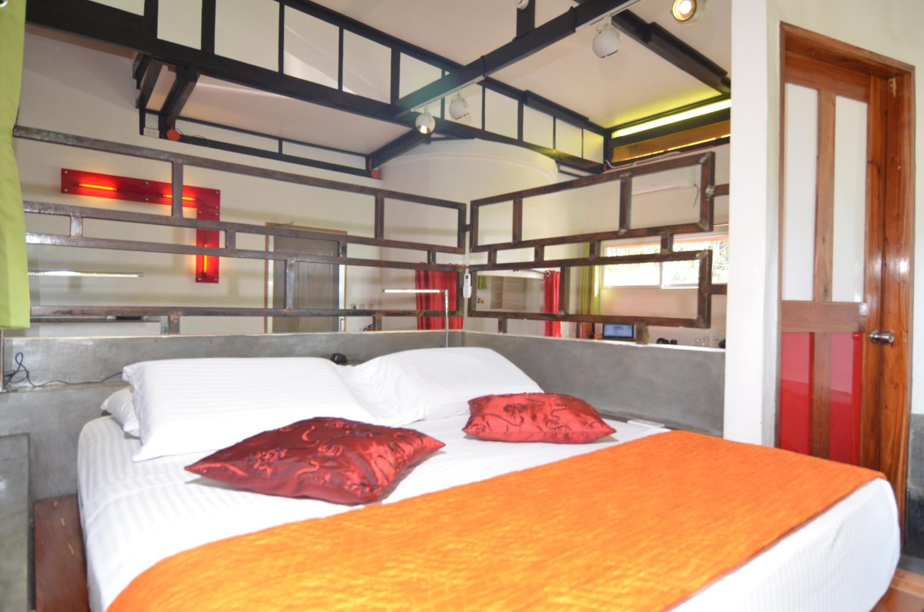 SomeWhere Else Boutique Resort