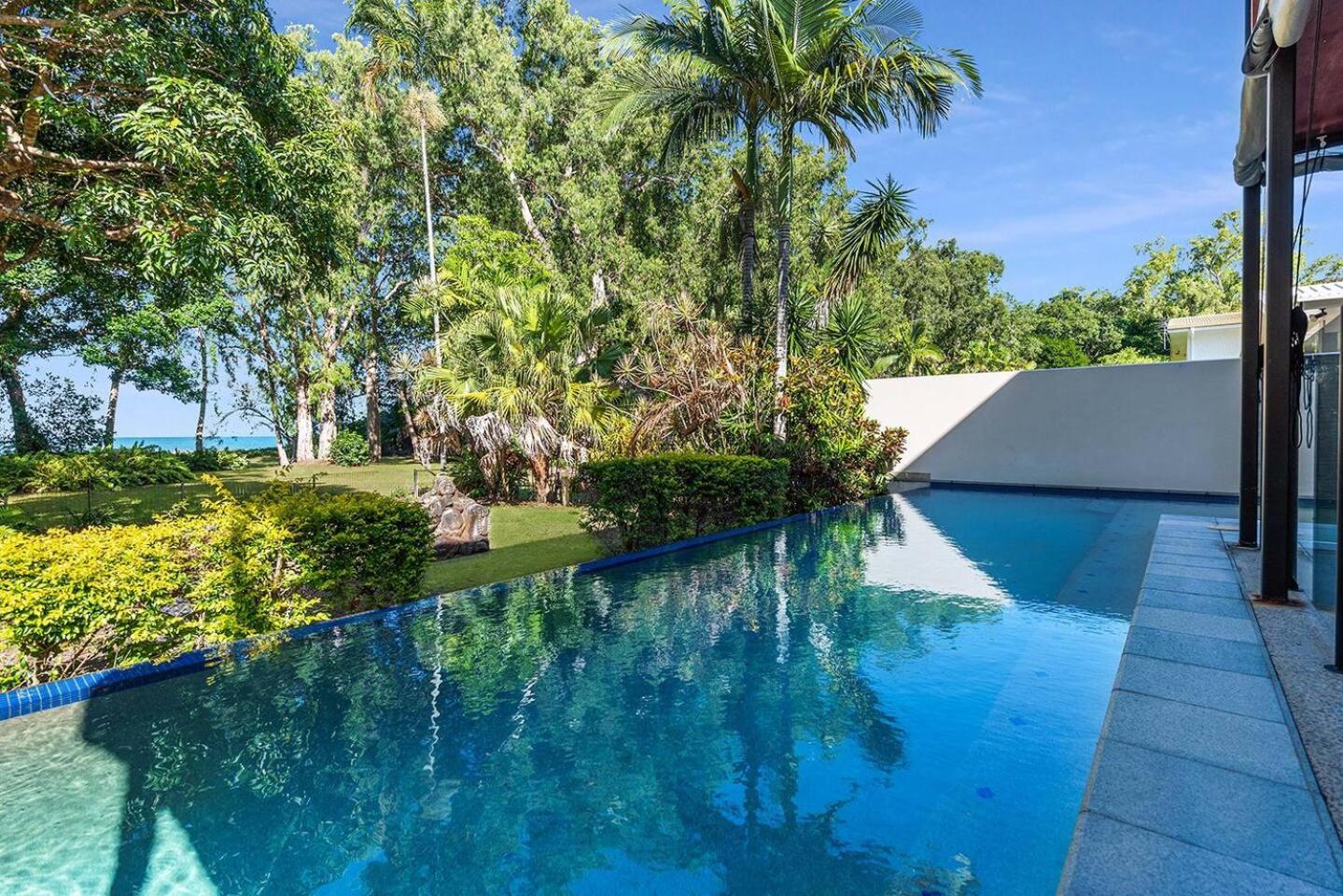 Bramston on the Beach - A Private Poolside Oasis