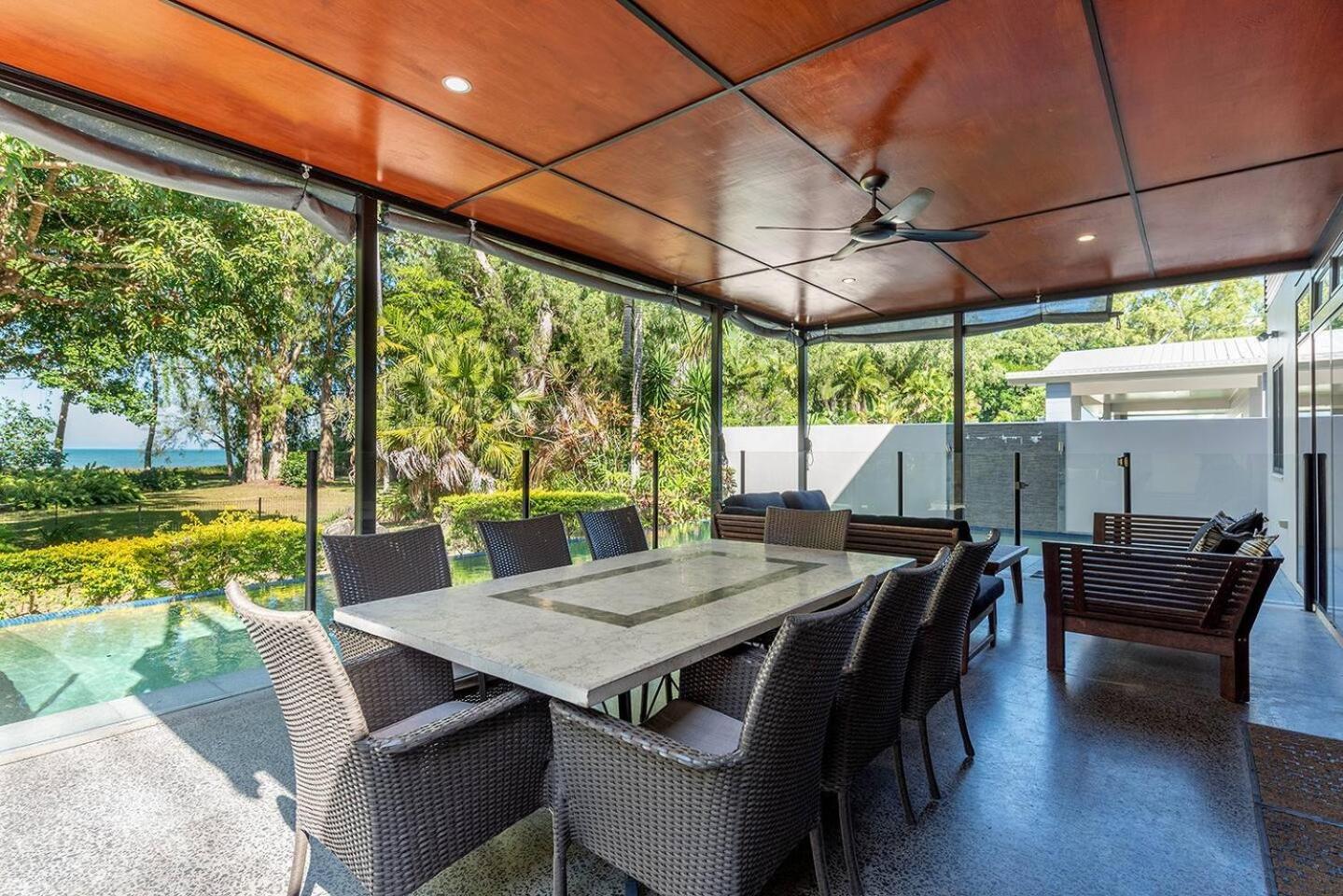 Bramston on the Beach - A Private Poolside Oasis