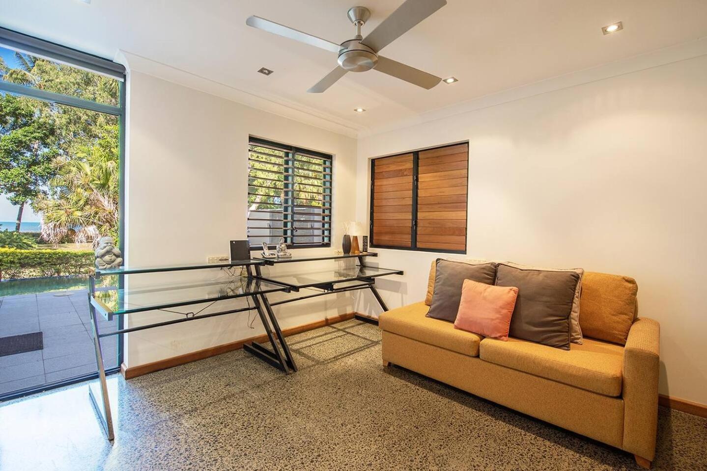 Bramston on the Beach - A Private Poolside Oasis
