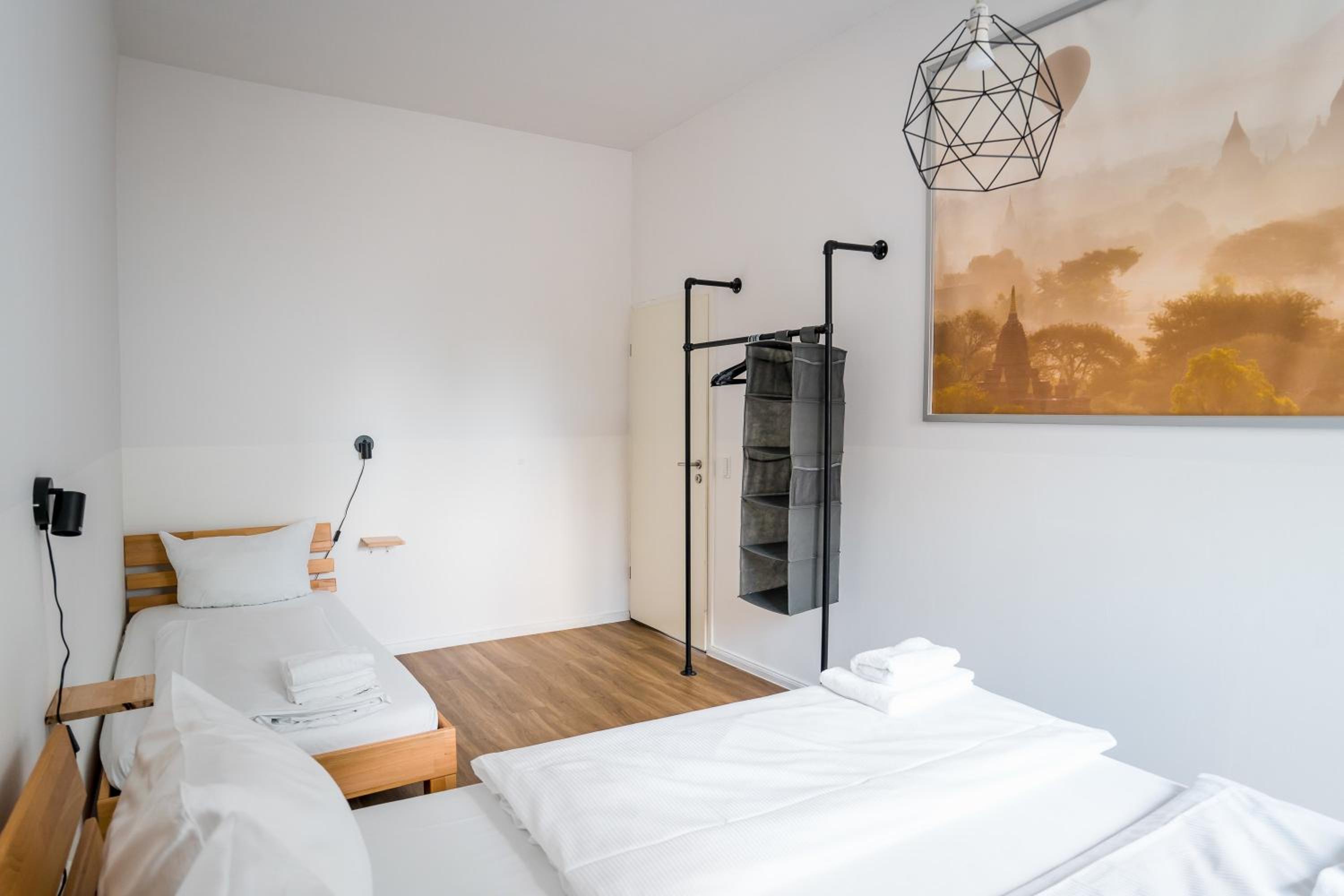 Three Bedroom plus big kitchen plus SelfCheckIn plus Street Parking