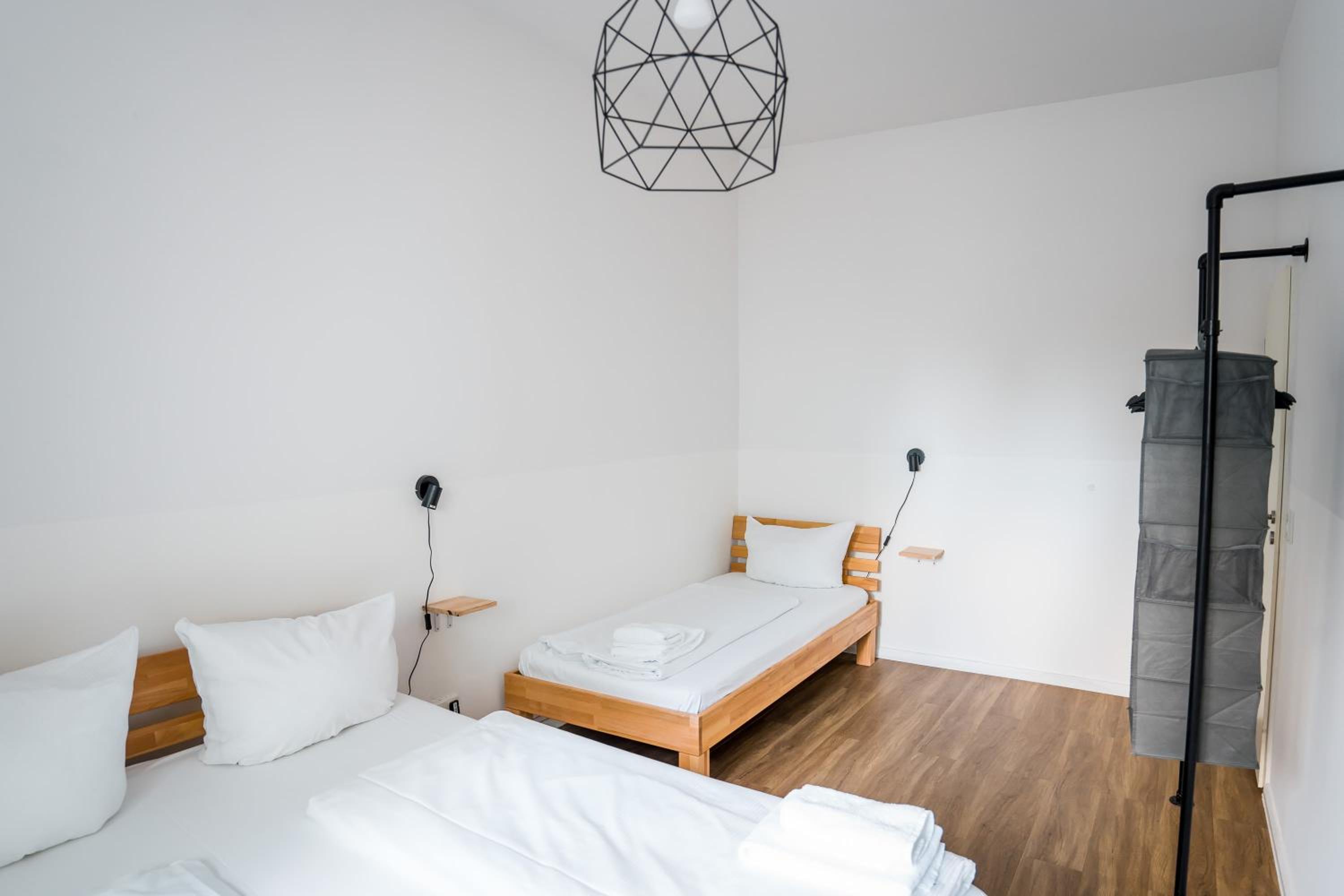 Three Bedroom plus big kitchen plus SelfCheckIn plus Street Parking