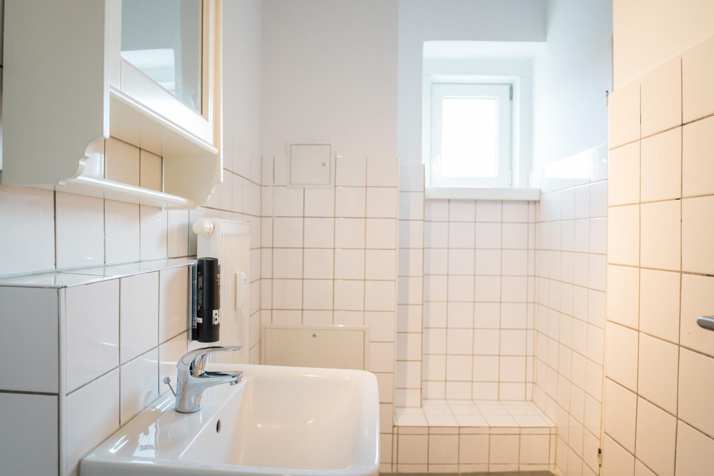 Three Bedroom plus big kitchen plus SelfCheckIn plus Street Parking