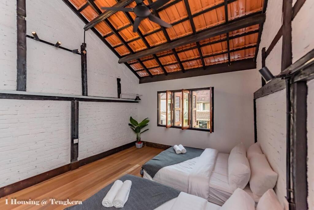The Woods Cottage Near Jonker Melaka by I Housing photo 5