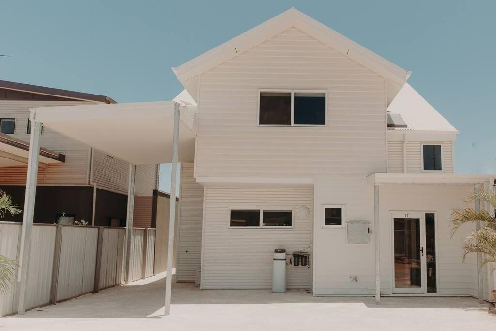 Exmouth Retreat - 3x3 on the canals