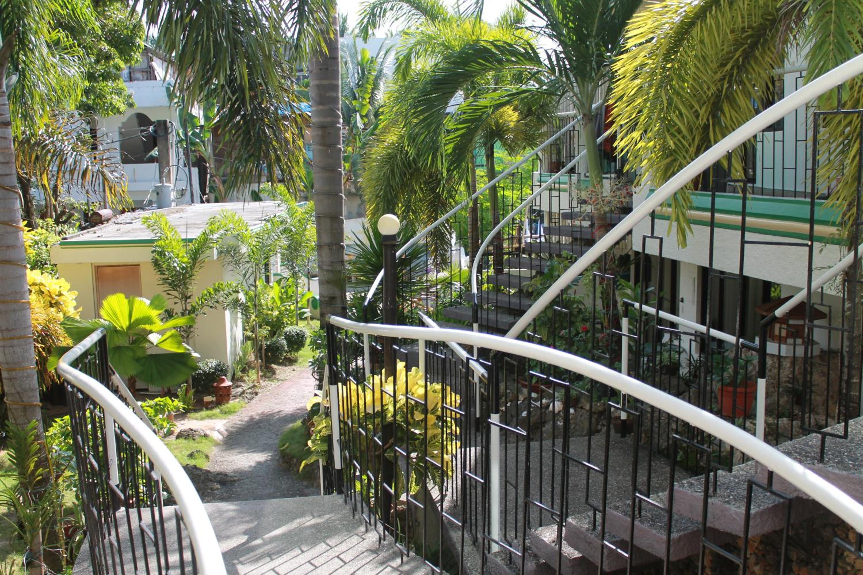 Turtle Inn Resort