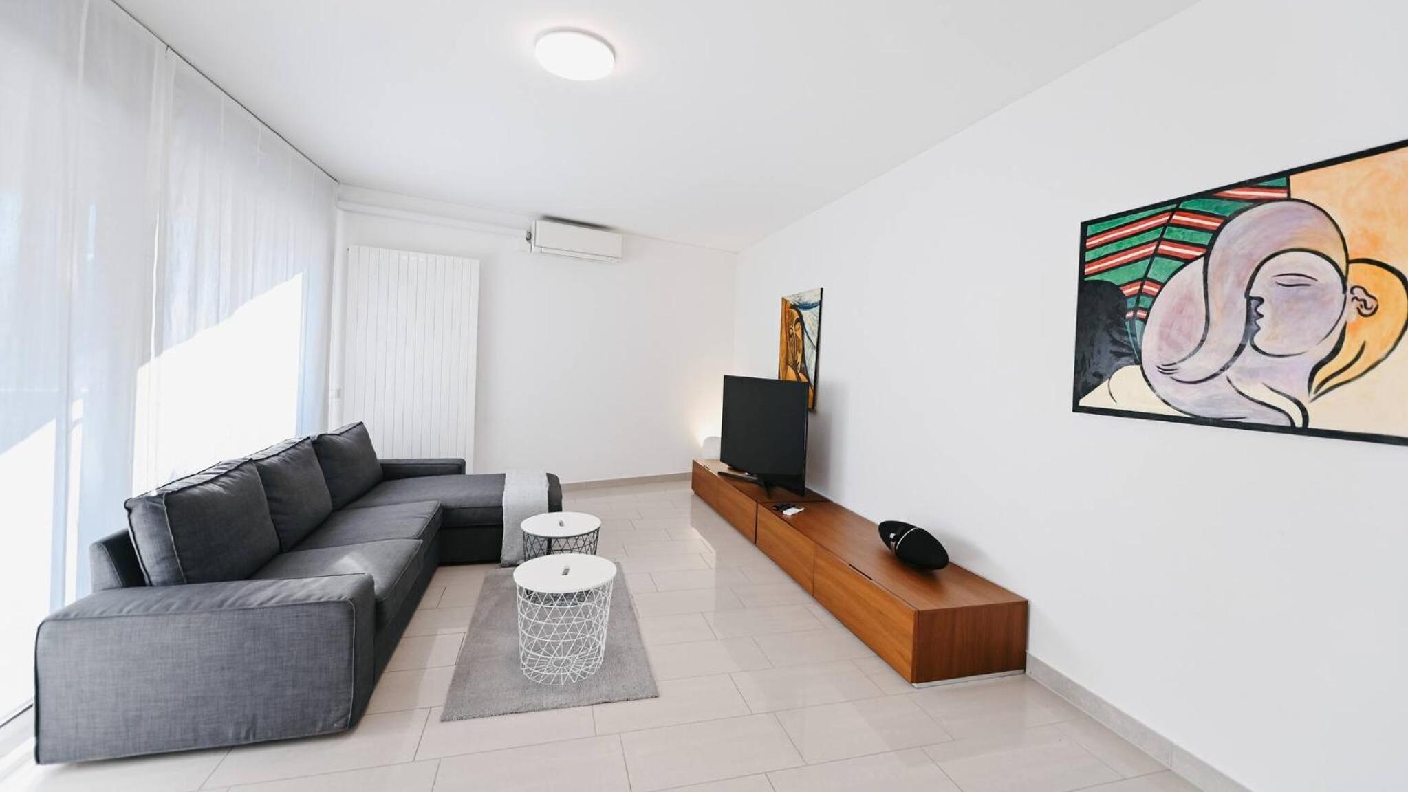 New Central Plaza Apartment3