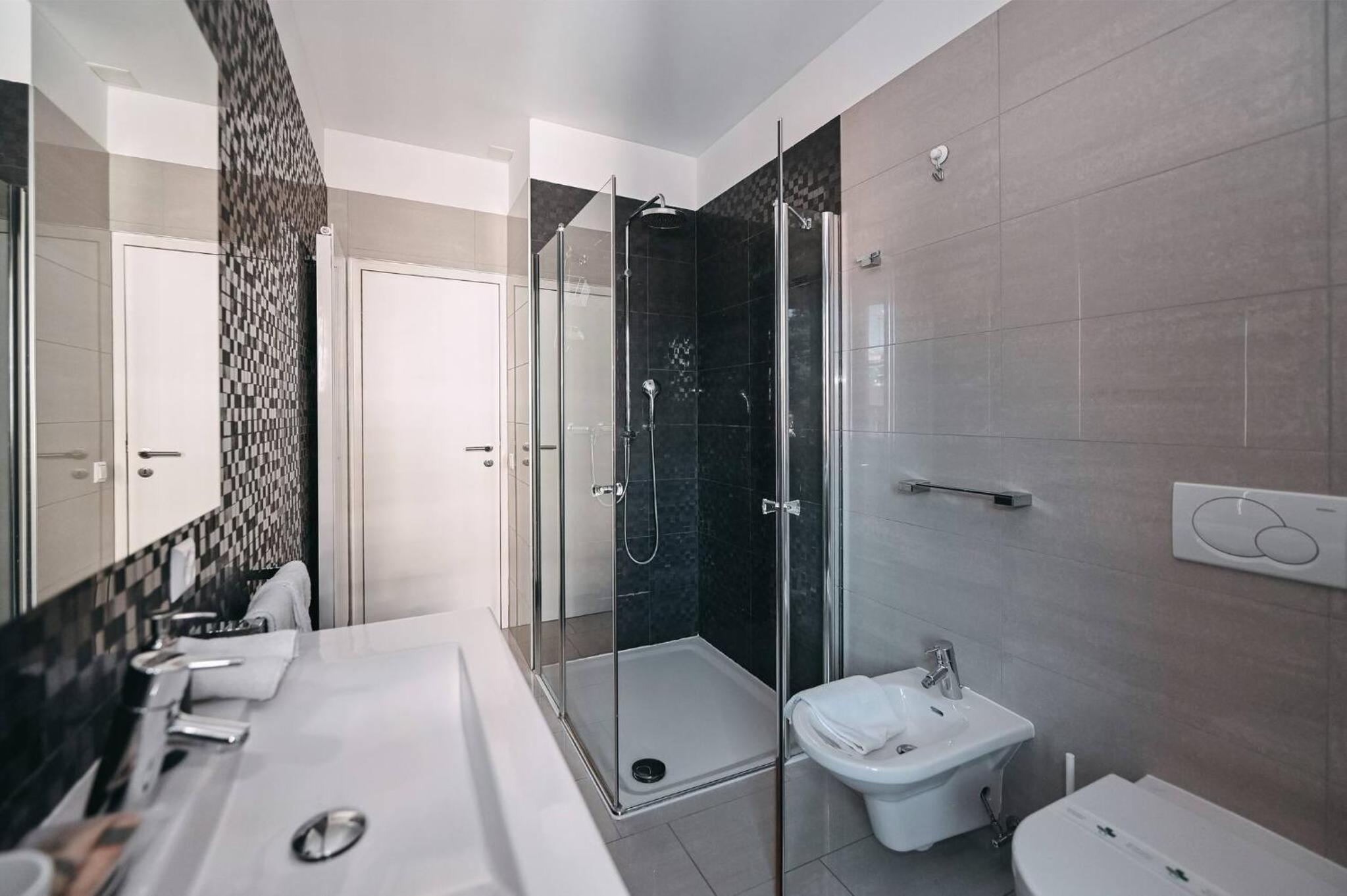 New Central Plaza Apartment3