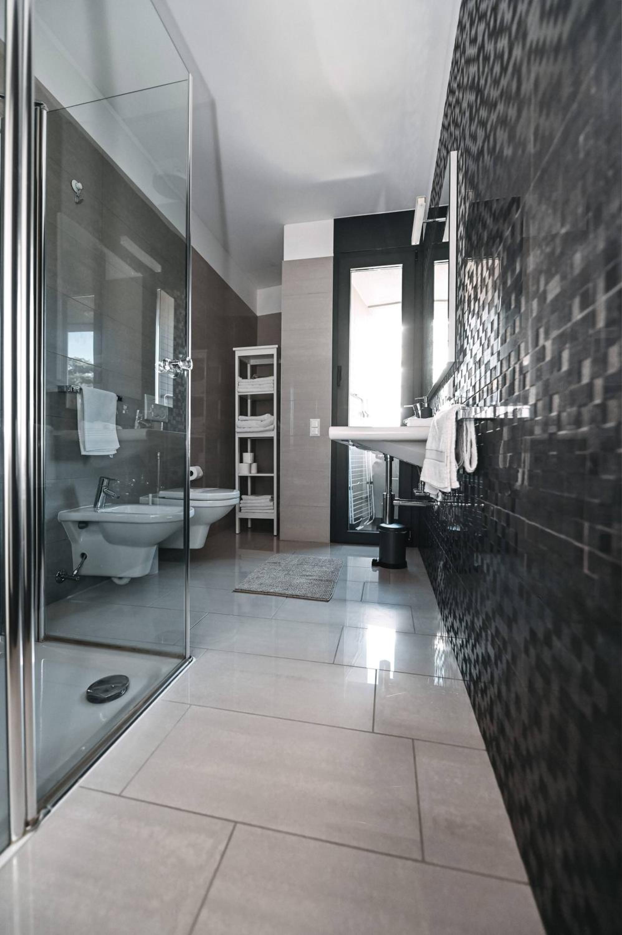 New Central Plaza Apartment3