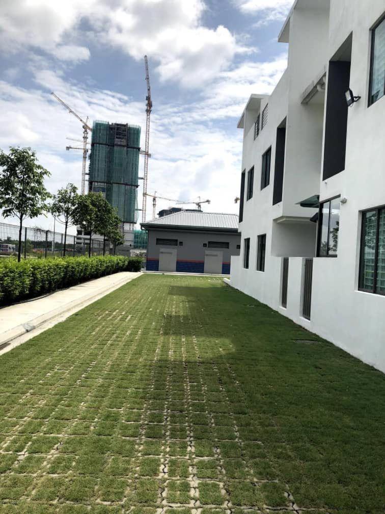 Hygienic Cyberjaya Landed Homestay, Free Wifi, Free Parking, Self Check in photo 7
