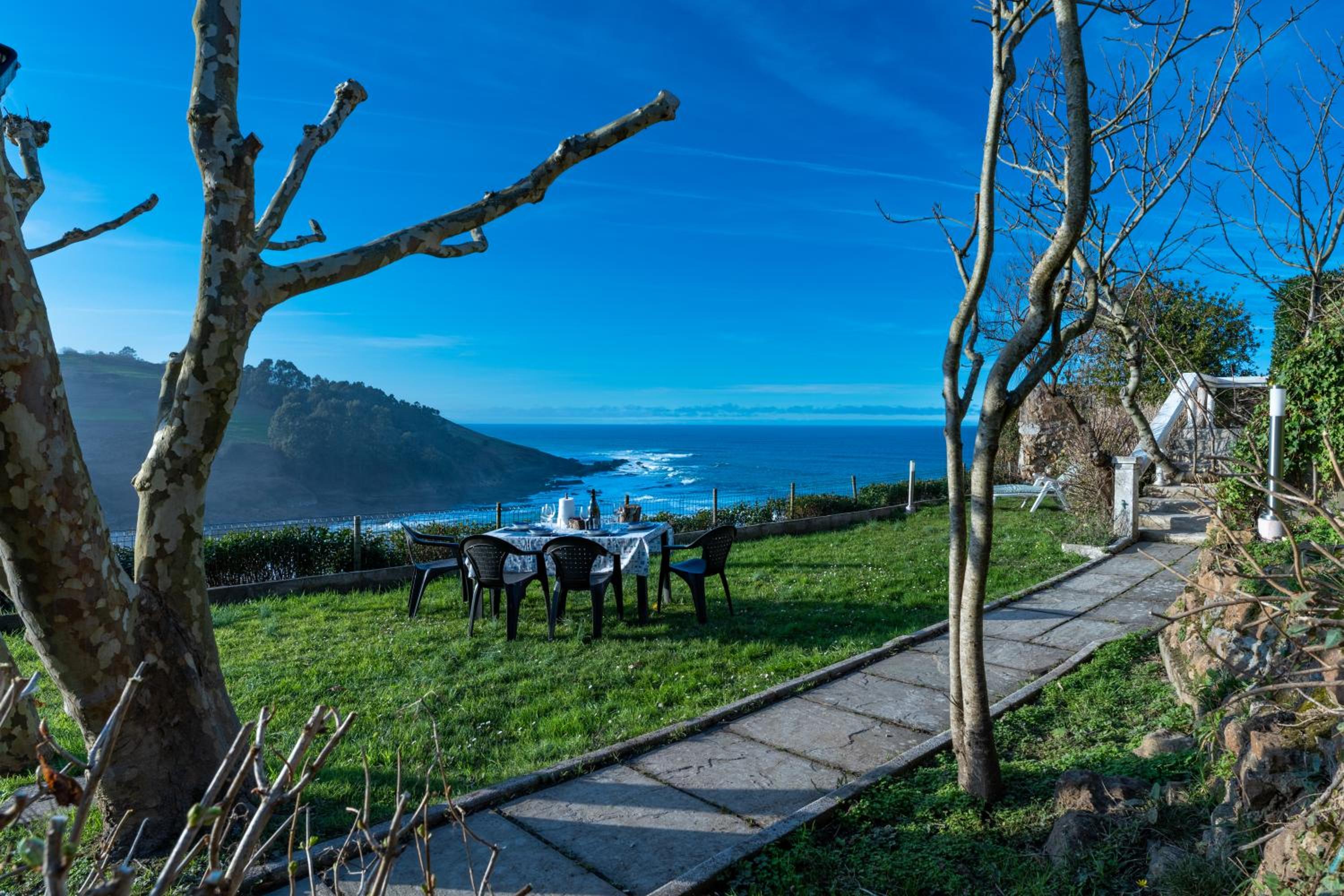 Luaña Beach House