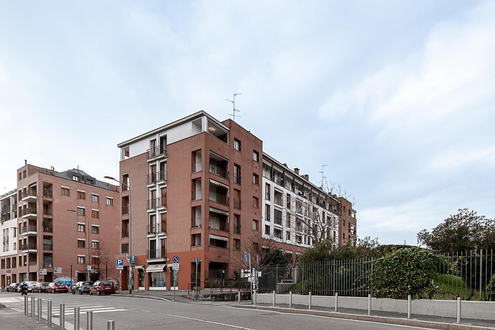 StayEasy Argelati40 - Penthouse with 2 bedrooms, 2 bathrooms and terrace - Navigli