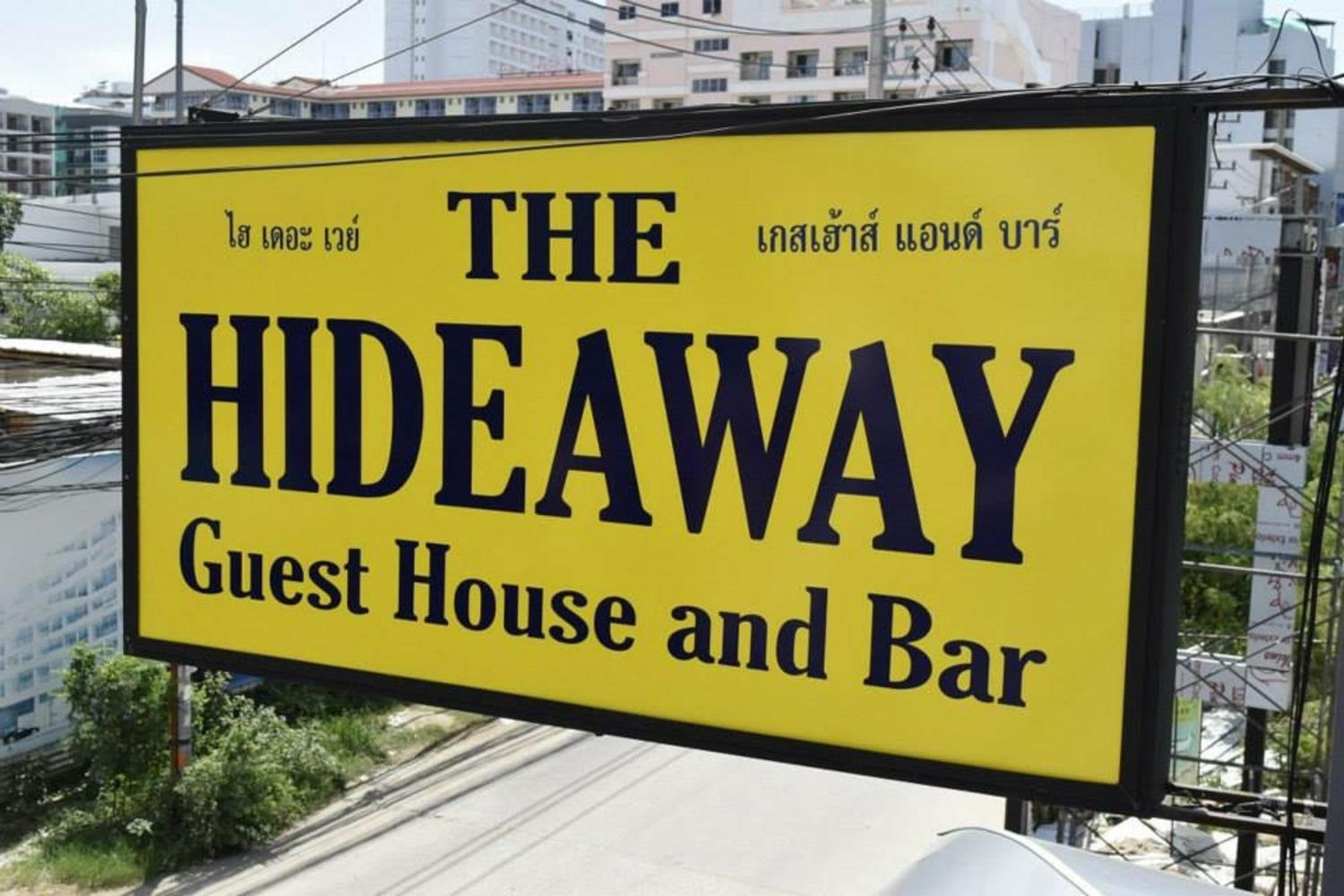 Hideaway Guest House And Bar