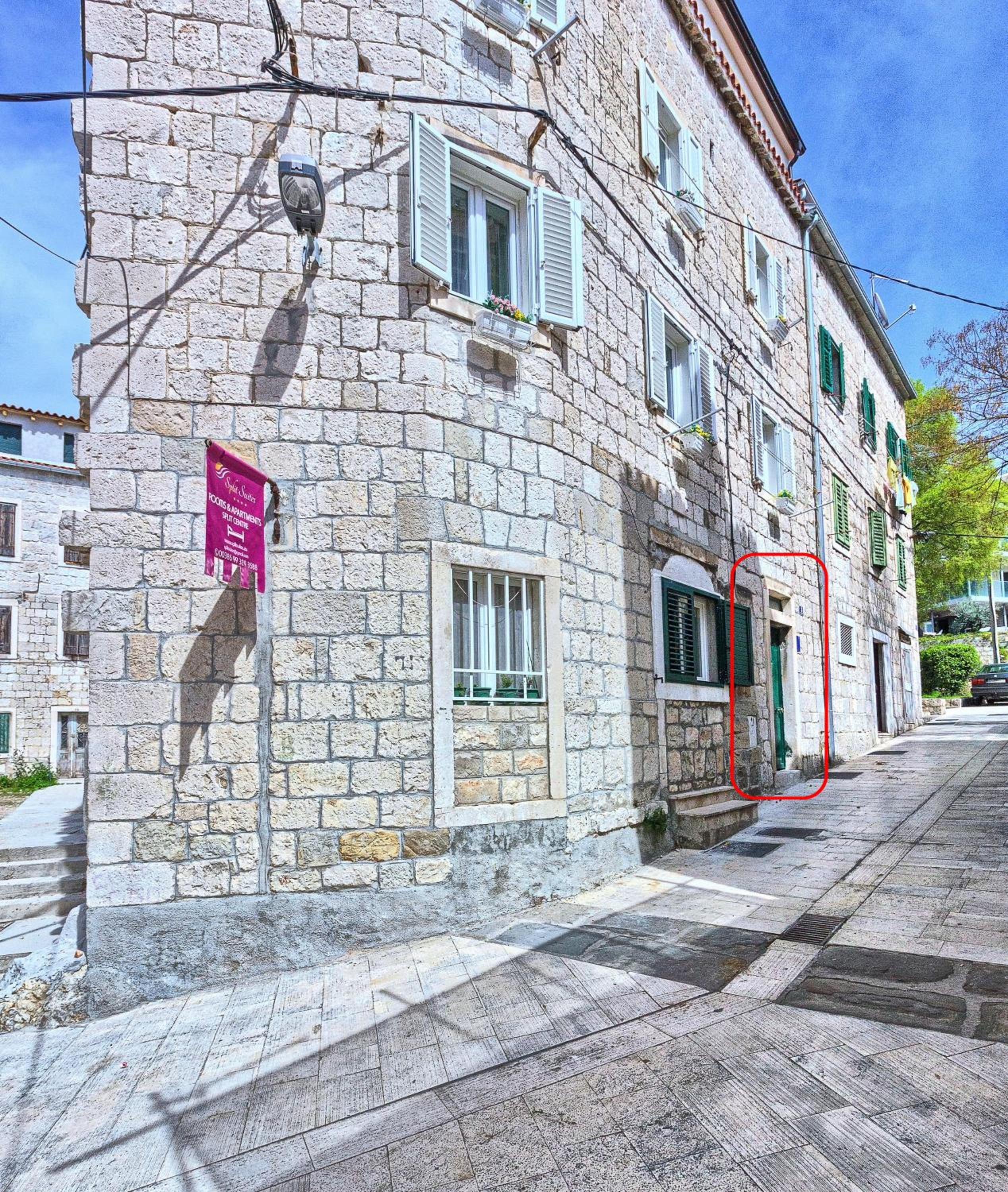 Luxury room Ana 4 in the heart of Split view 4
