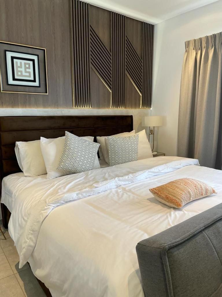 The signature studio premium (I) view 4