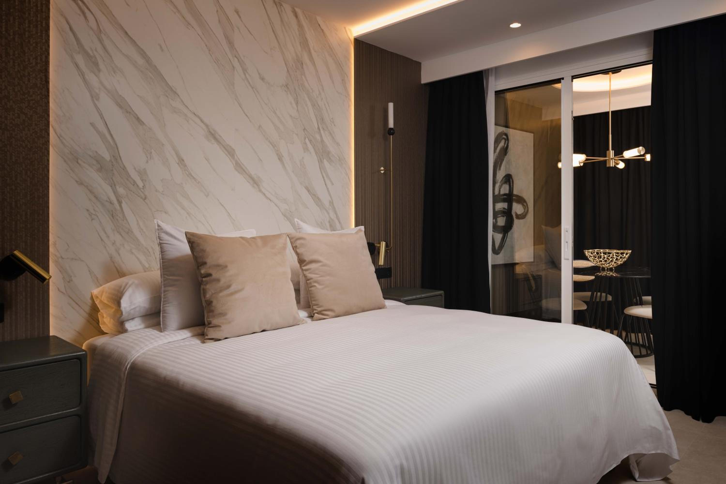 Blue Marina Suites - Boutique Apartments