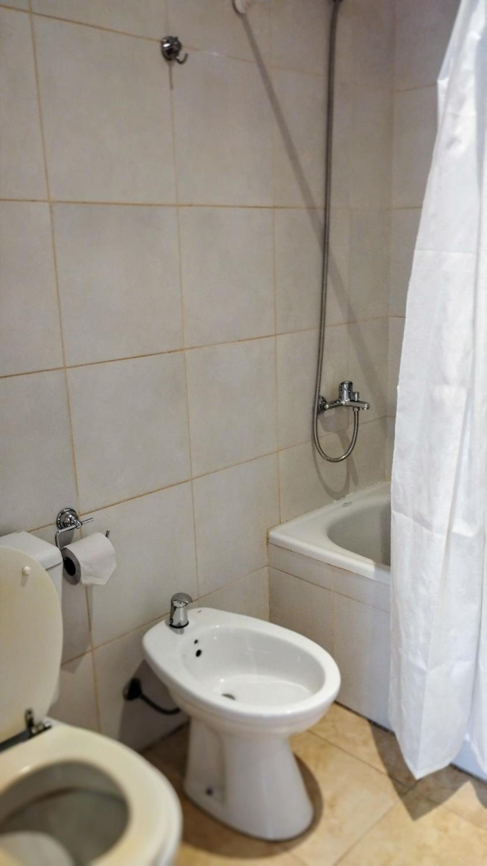 Golondrinas Suites, depto céntrico con ascensor y cochera