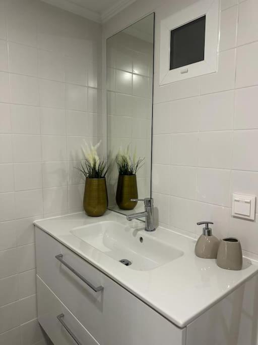 Stylish Renovated Apartment in Chiado view 3