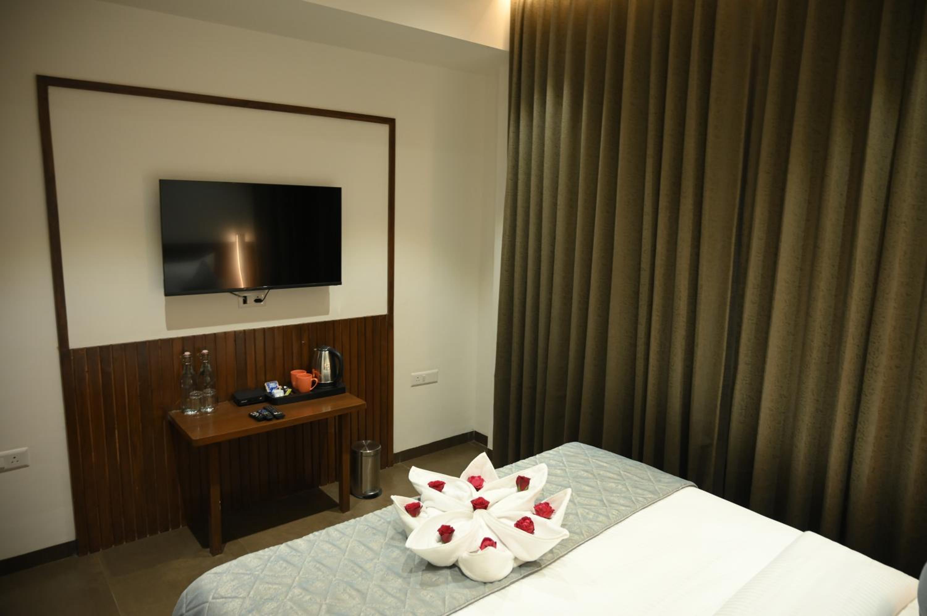 Mango Leaf Lake Resort view 5