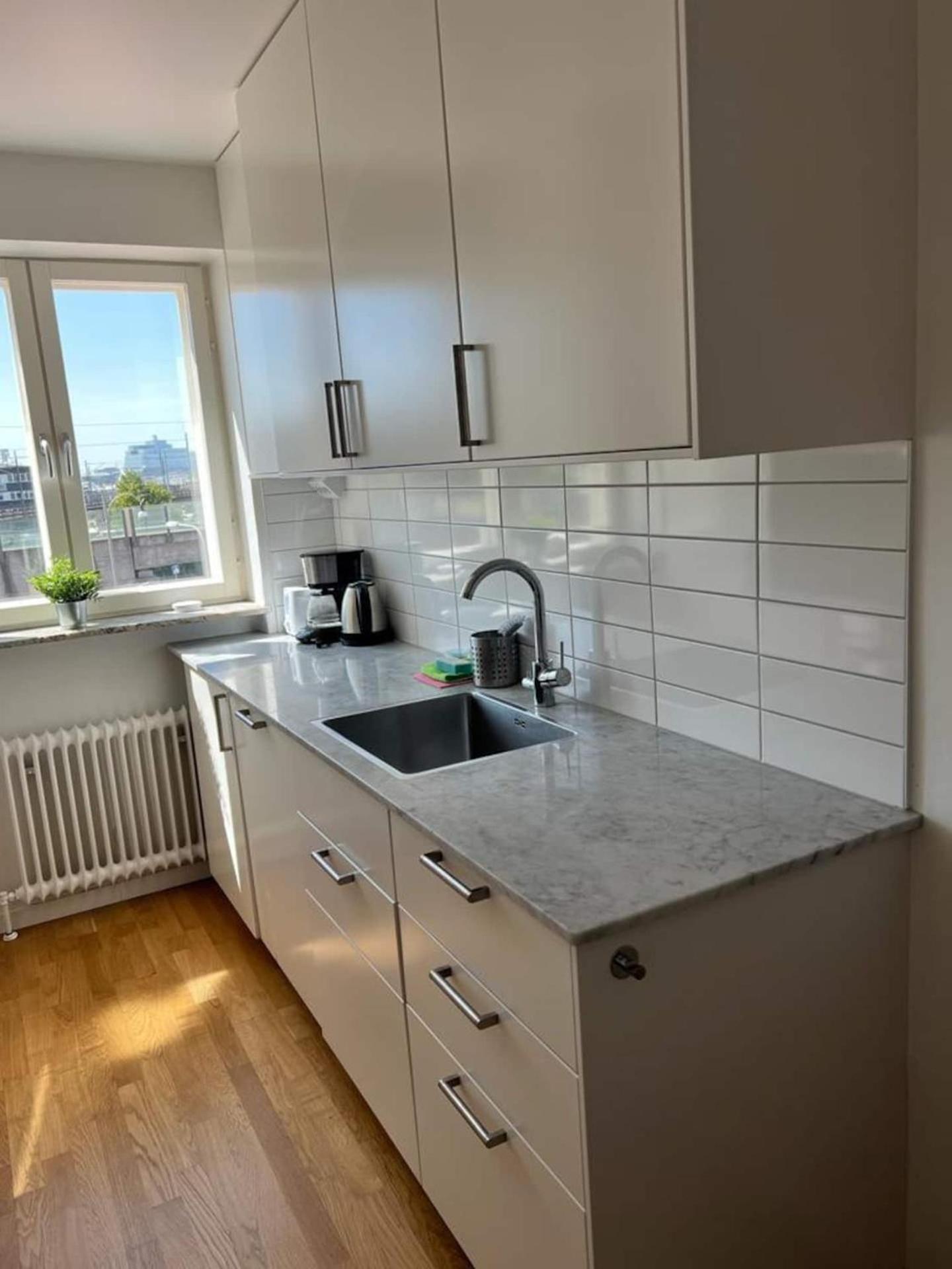Comfortable Apartment In Cozy Location view 3