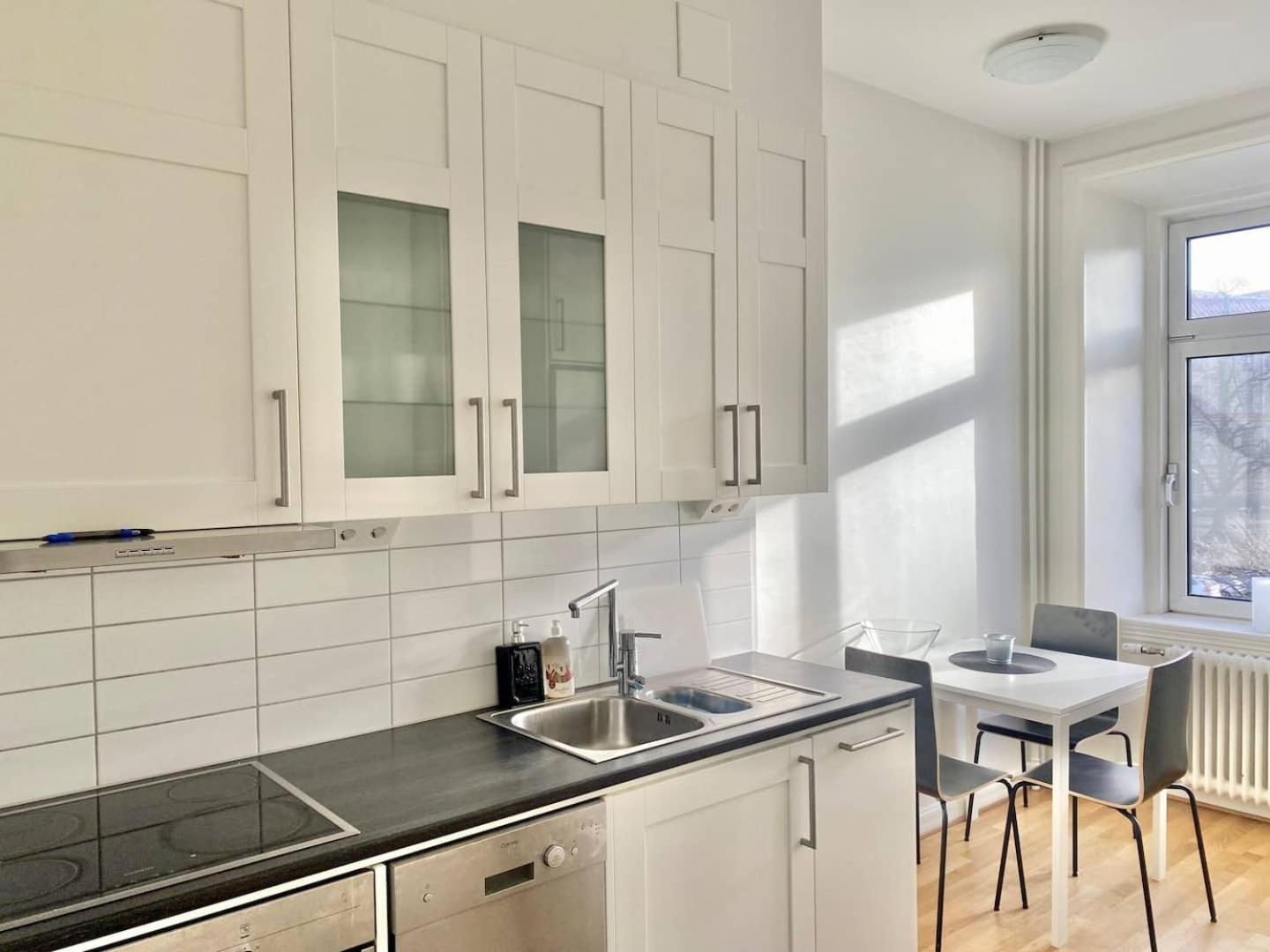 Luxury Apartment In City Centre view 4