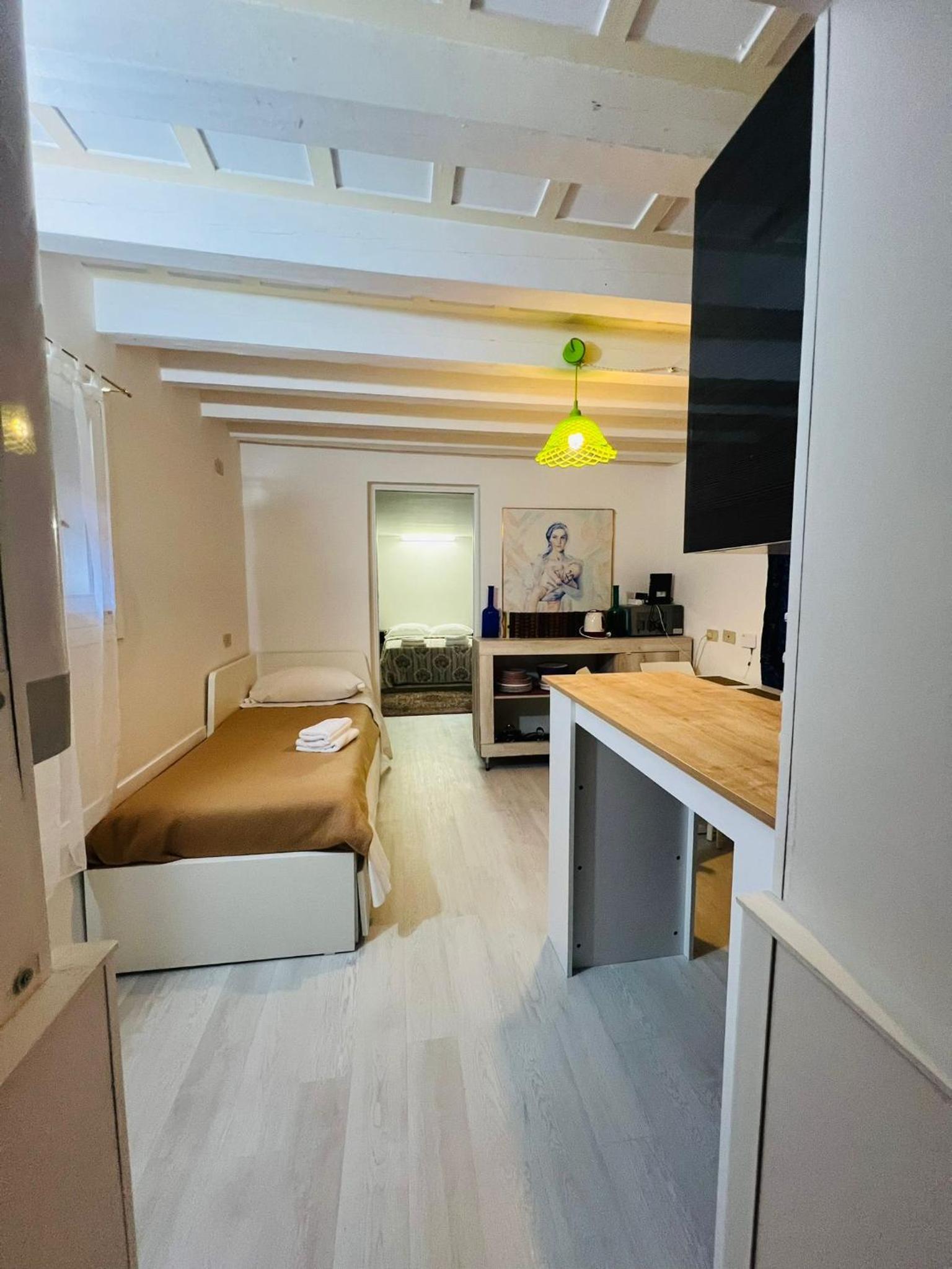 Santo Stefano Apartment