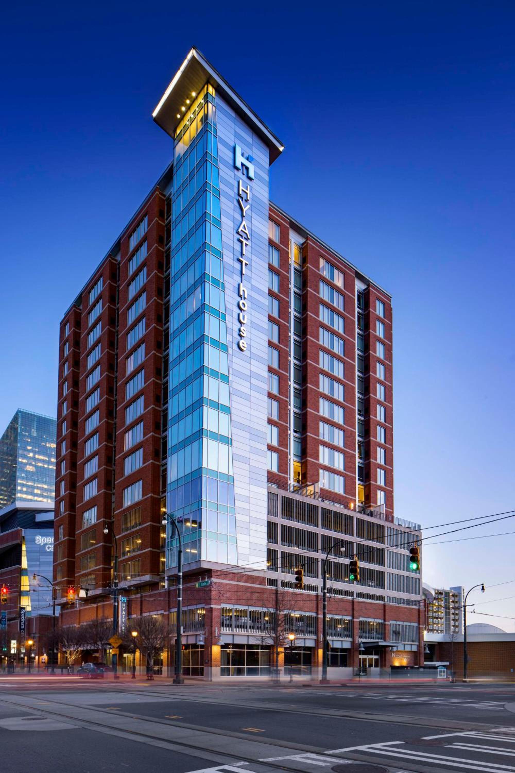 Hotel Hyatt House Charlotte Center City - Image 1
