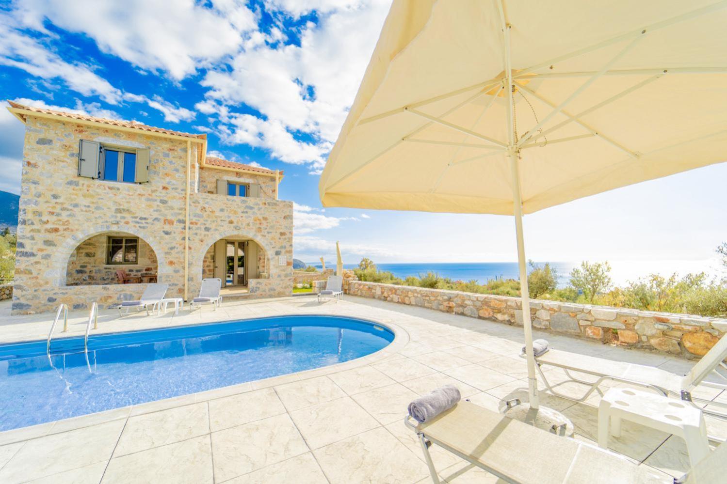 Villa Dioni Tria photo 2