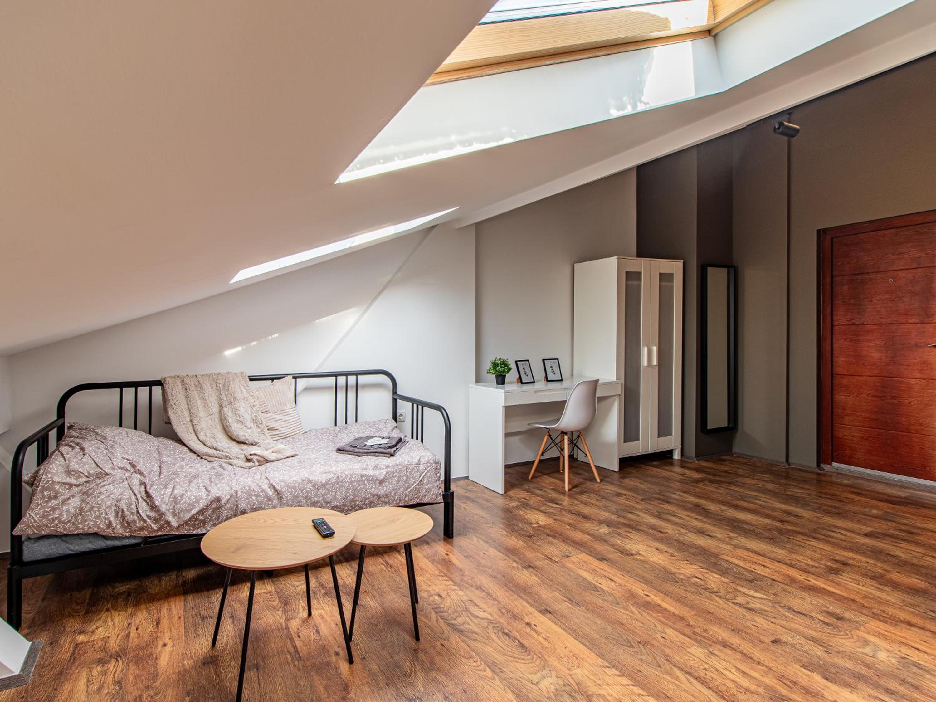 Lion's Bridge Haven - Sofia Central Studio