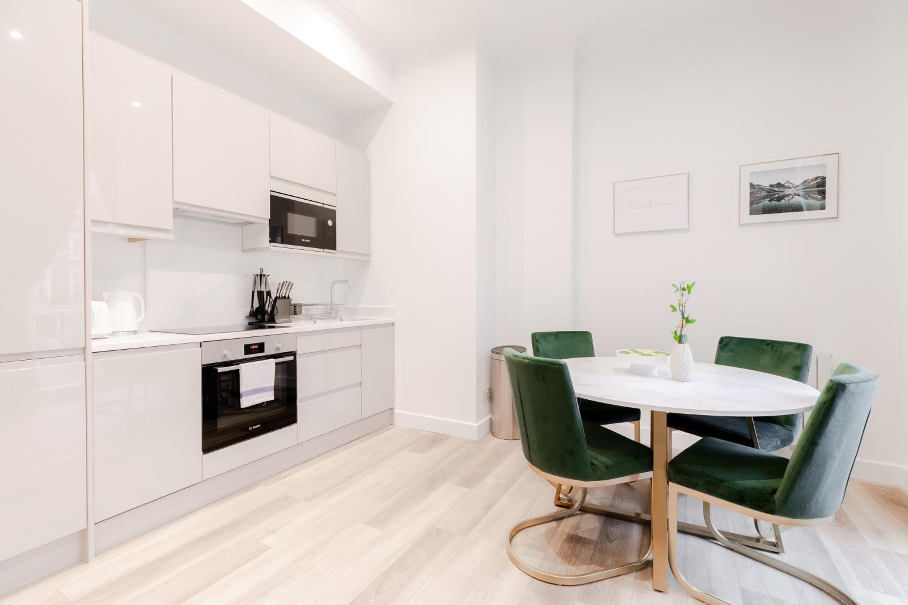 Stylish Apartments - Hyde Park
