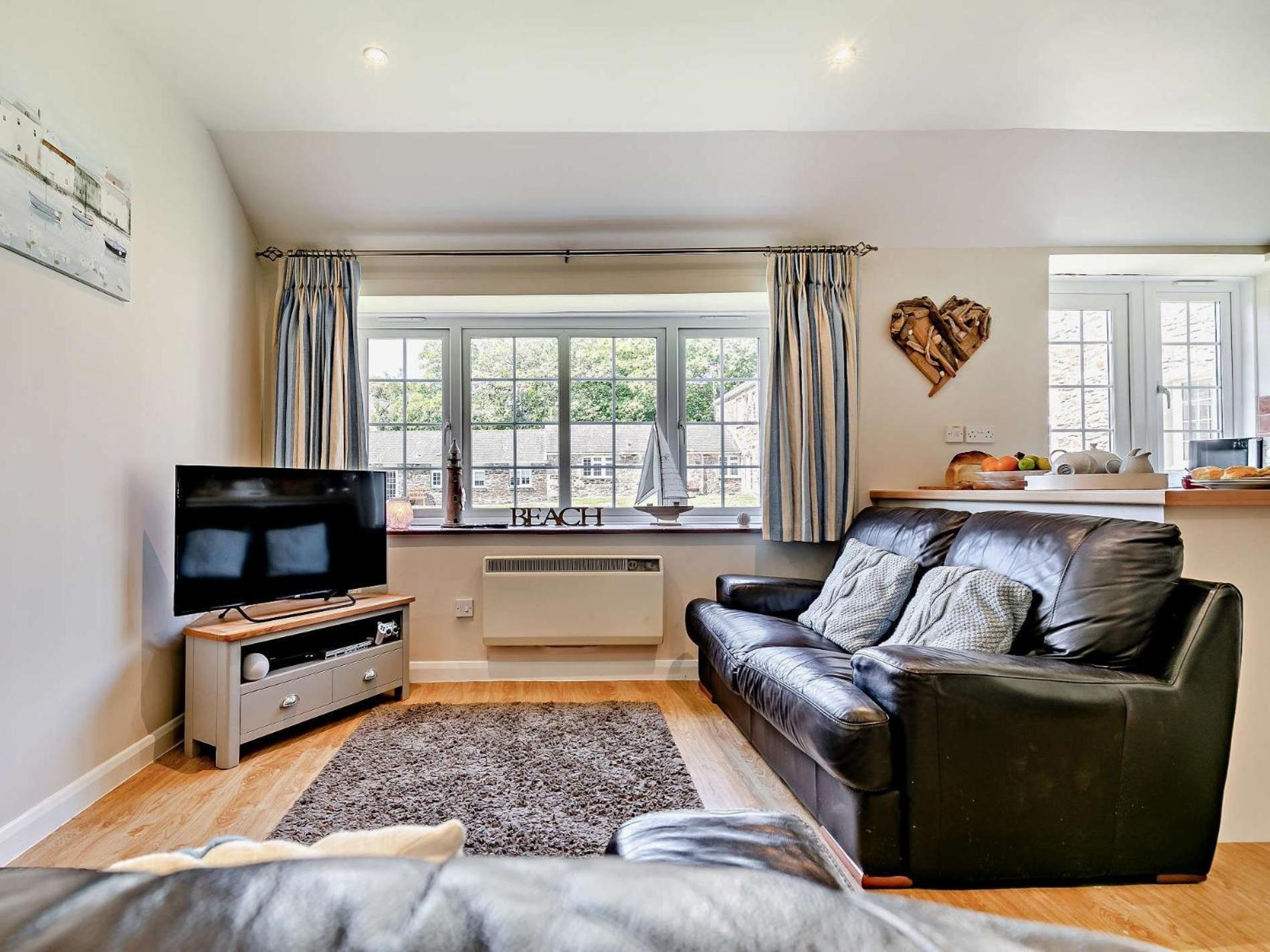 2 Bed in Perranporth WHHOU view 2
