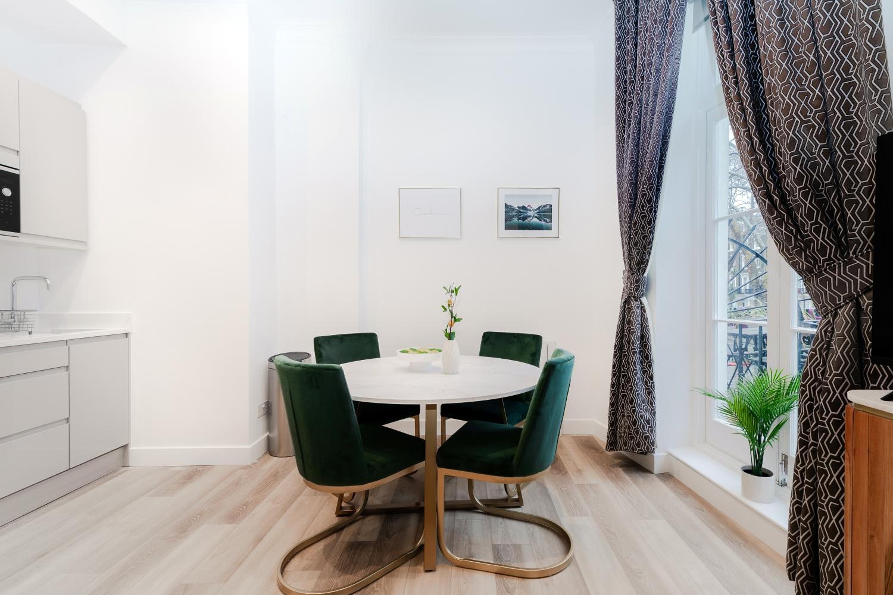 Stylish Apartments - Hyde Park