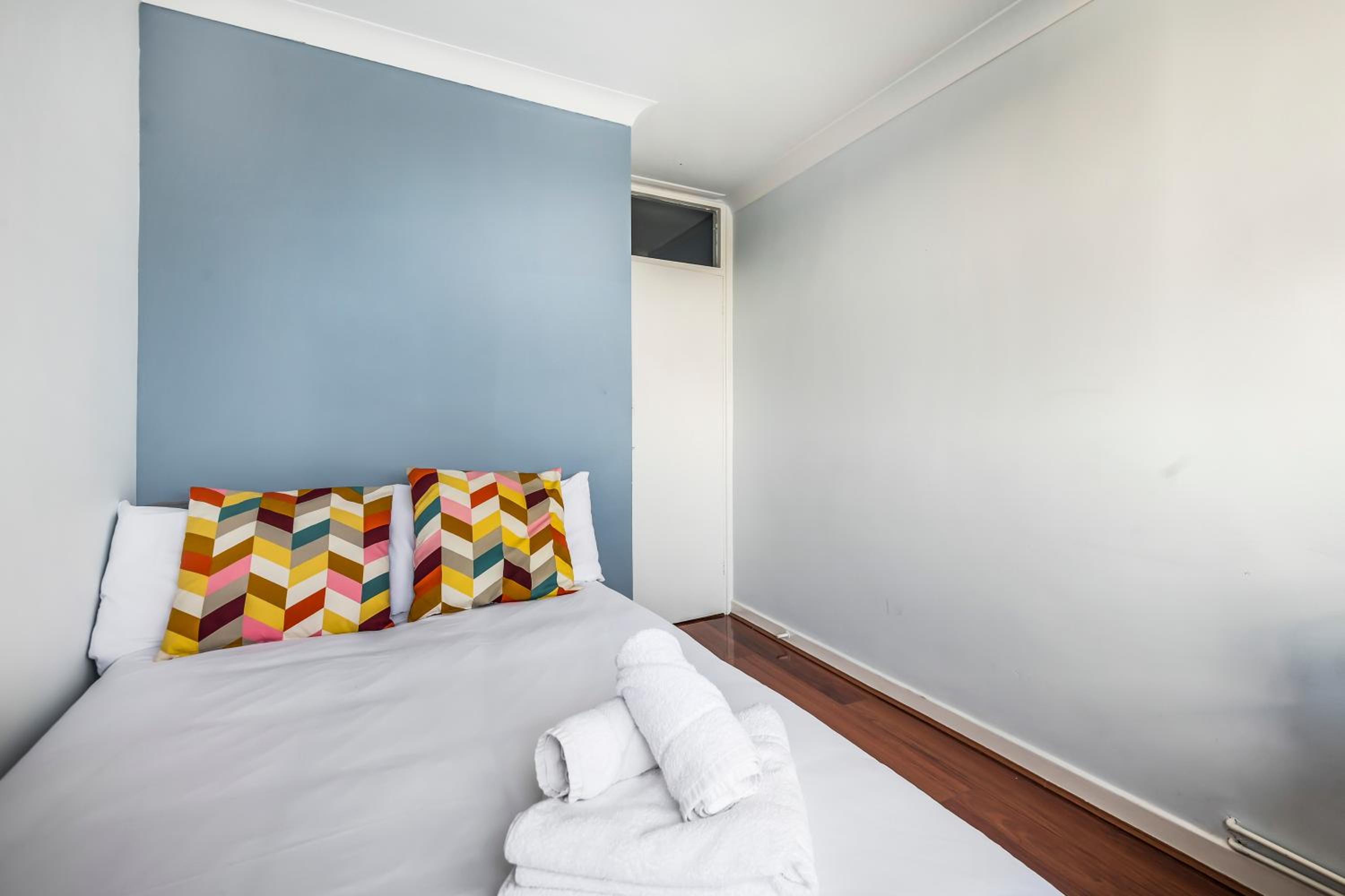 Two Stunning Bedrooms & Private Balcony & River View