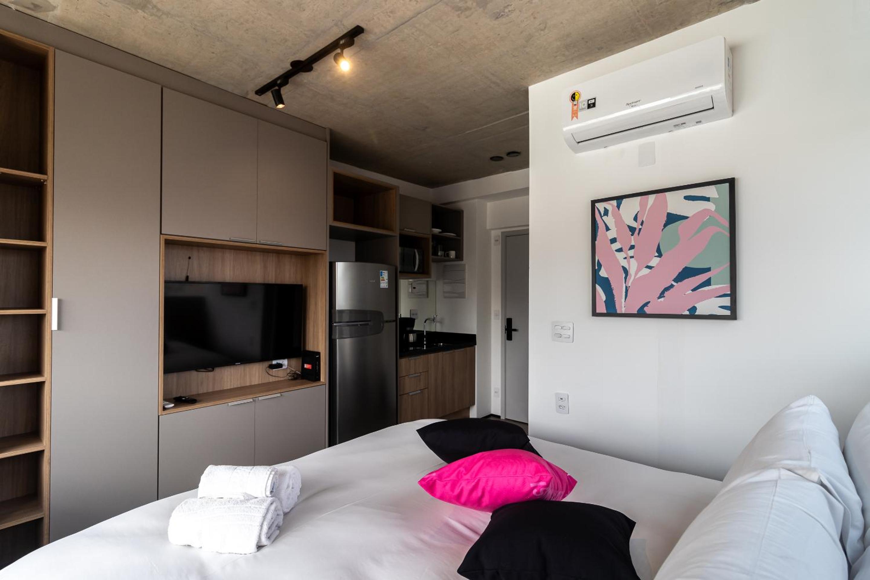 360 VN On Lorena by Housi