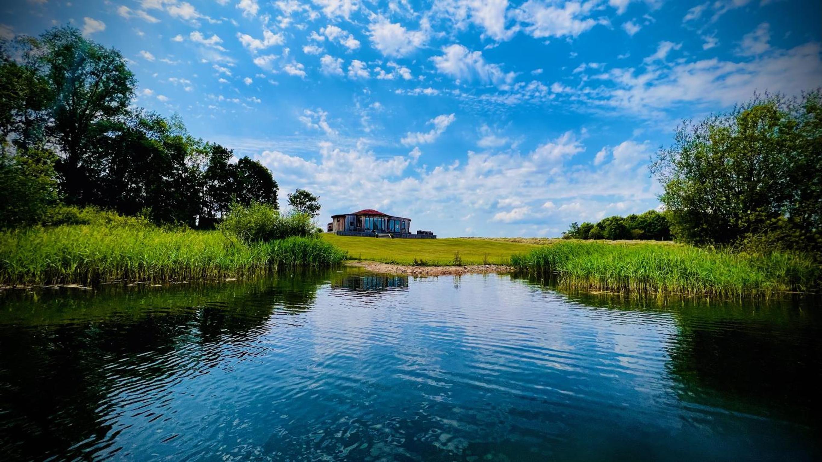 The Angel - Luxury Lakeside Lodge view 4