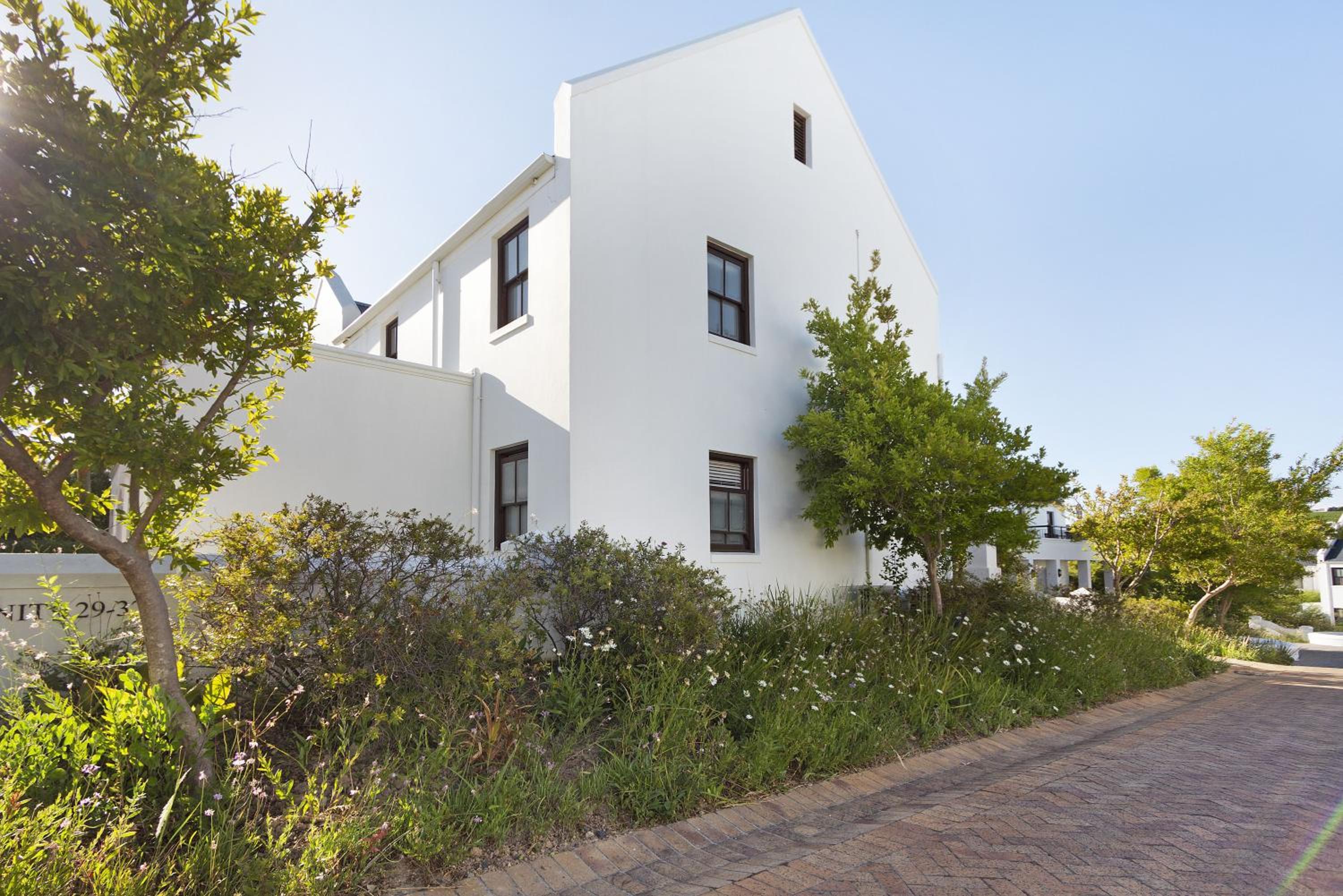 Winelands Golf Lodges 29 view 3