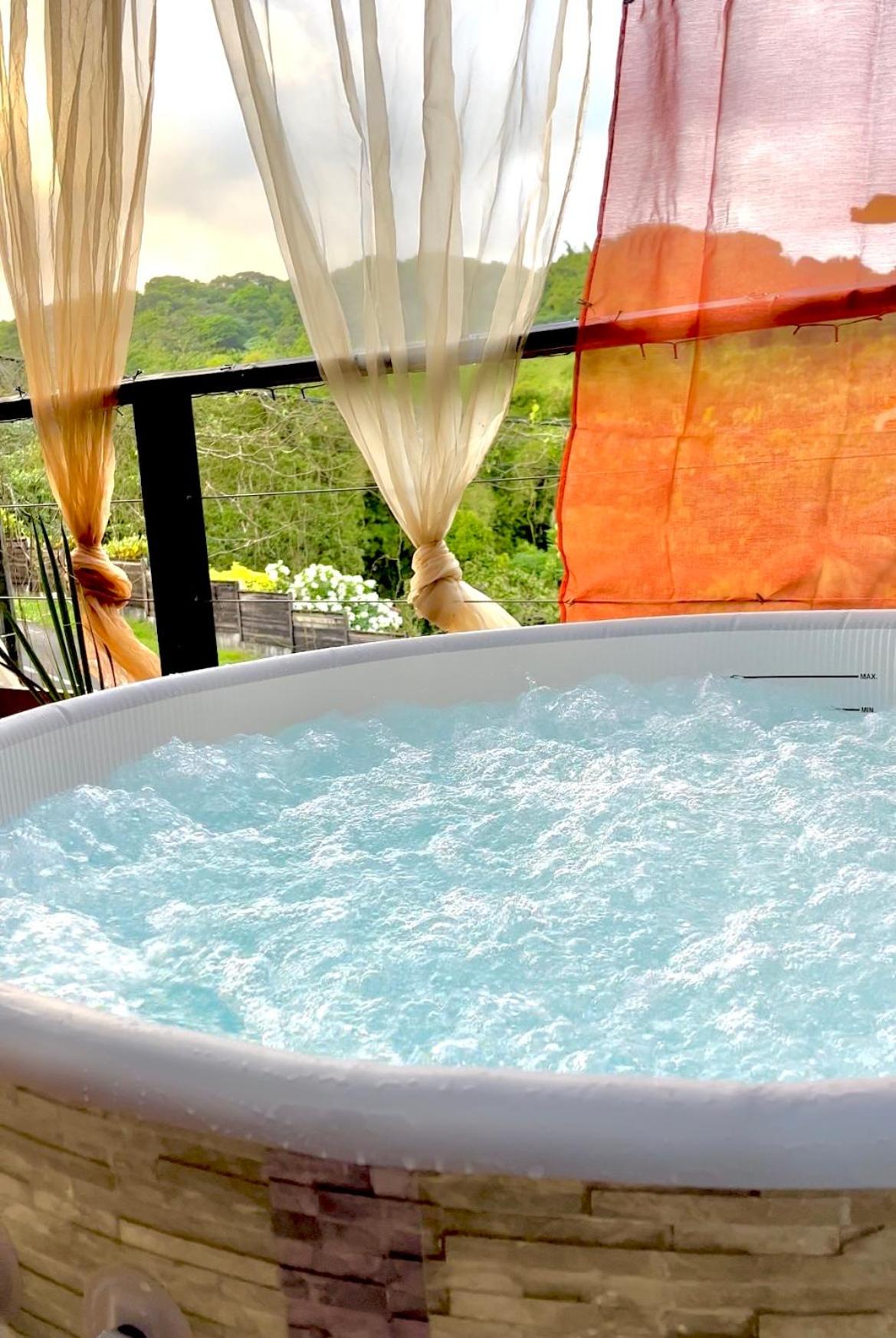 Le Cocon des jardins - Escapade romantique, vue nature & jacuzzi view 3