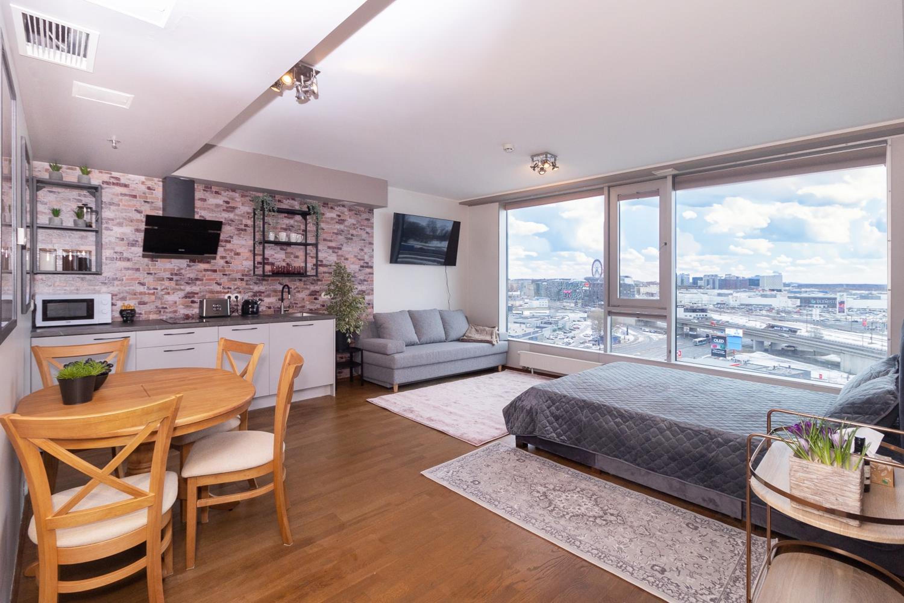 Revalia Fahle Airport Bus-Station Apartments with Best views