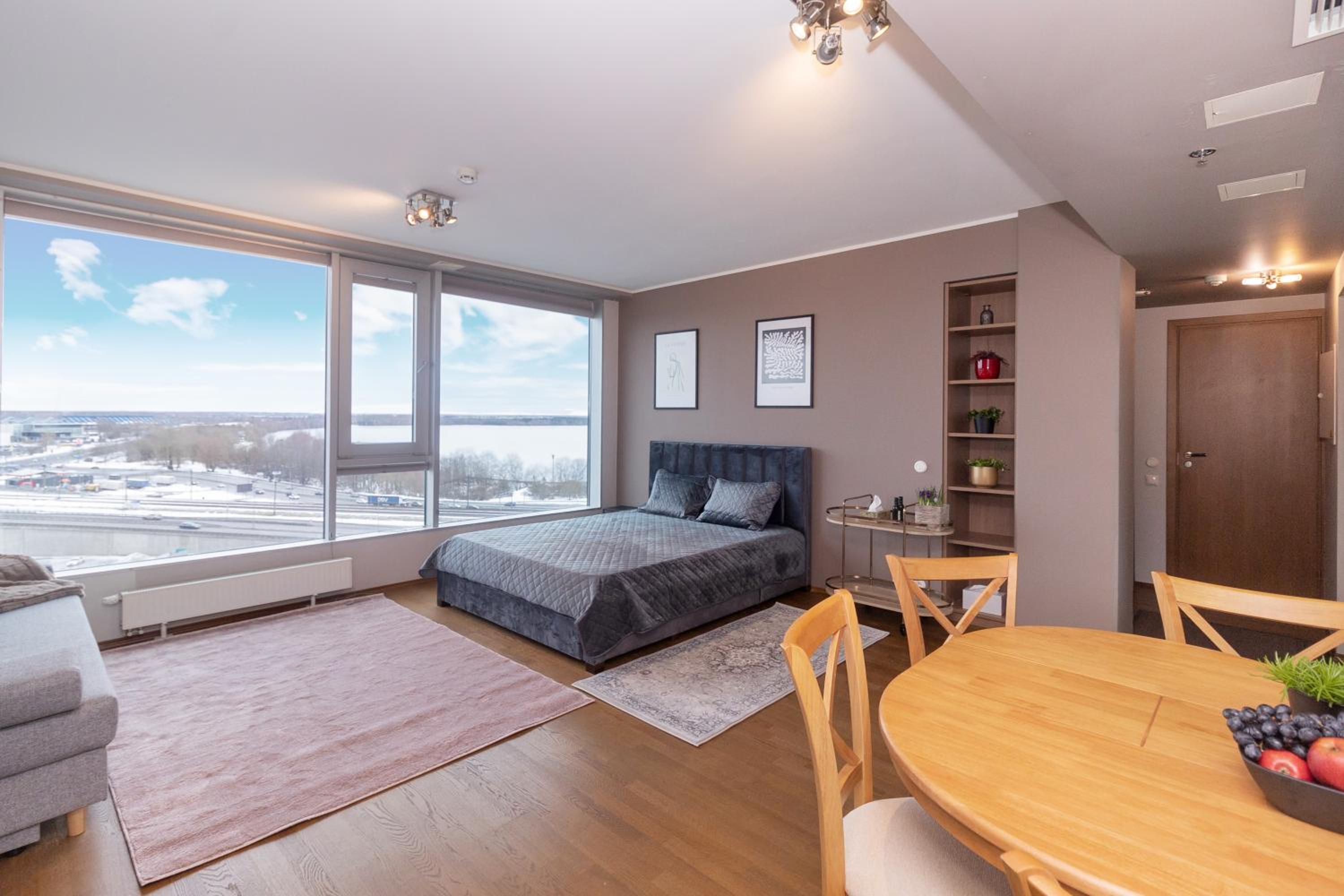 Revalia Fahle Airport Bus-Station Apartments with Best views